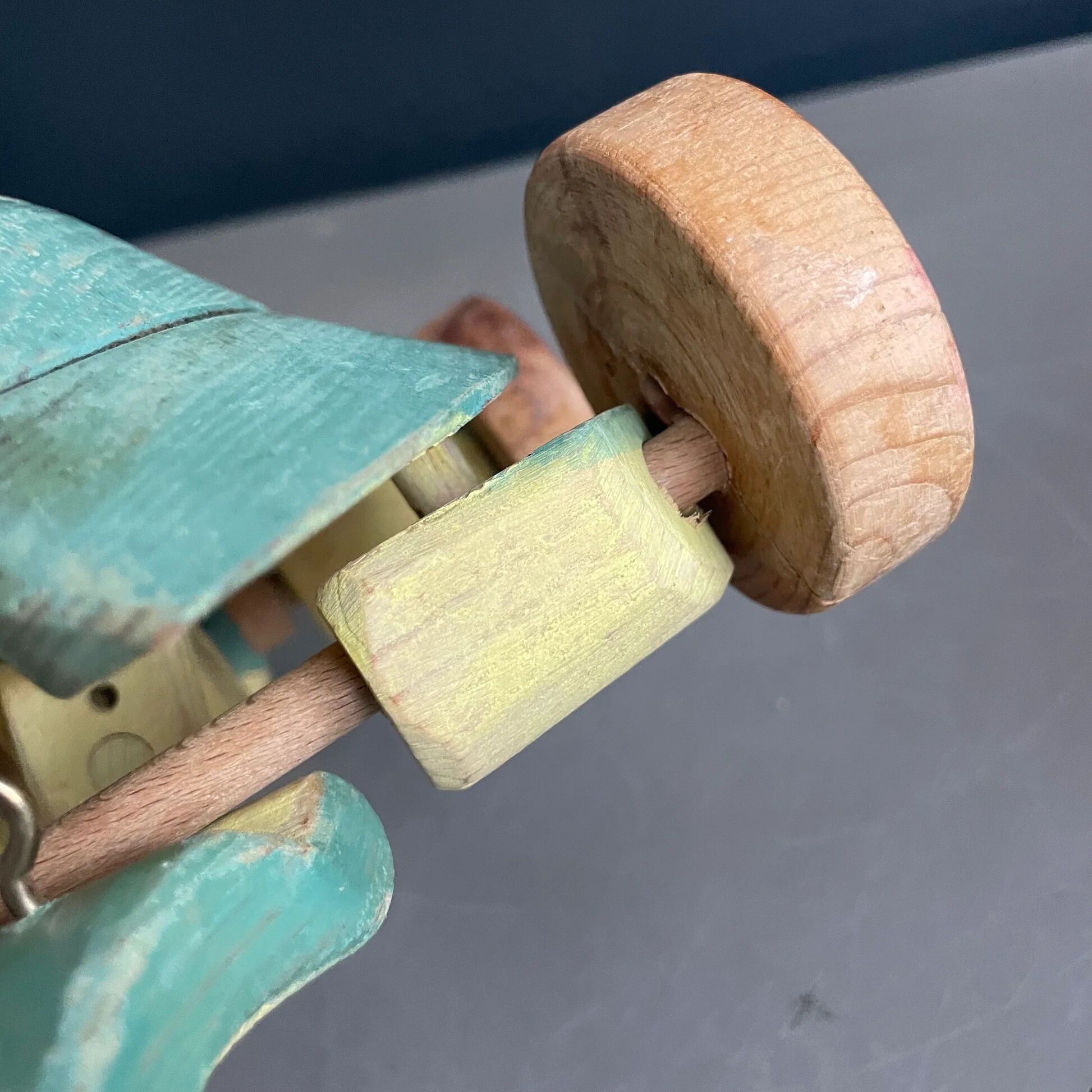 Wooden pull-along toy turtle Longeville