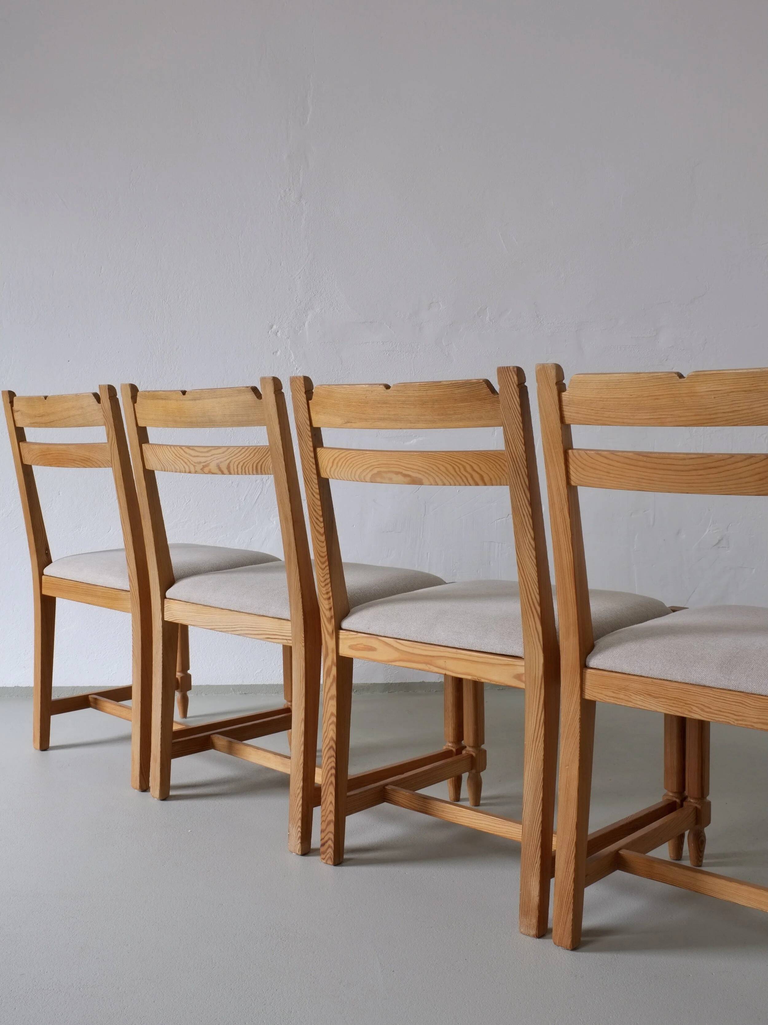 4 rustic carved pine chairs | Sweden | 1950s