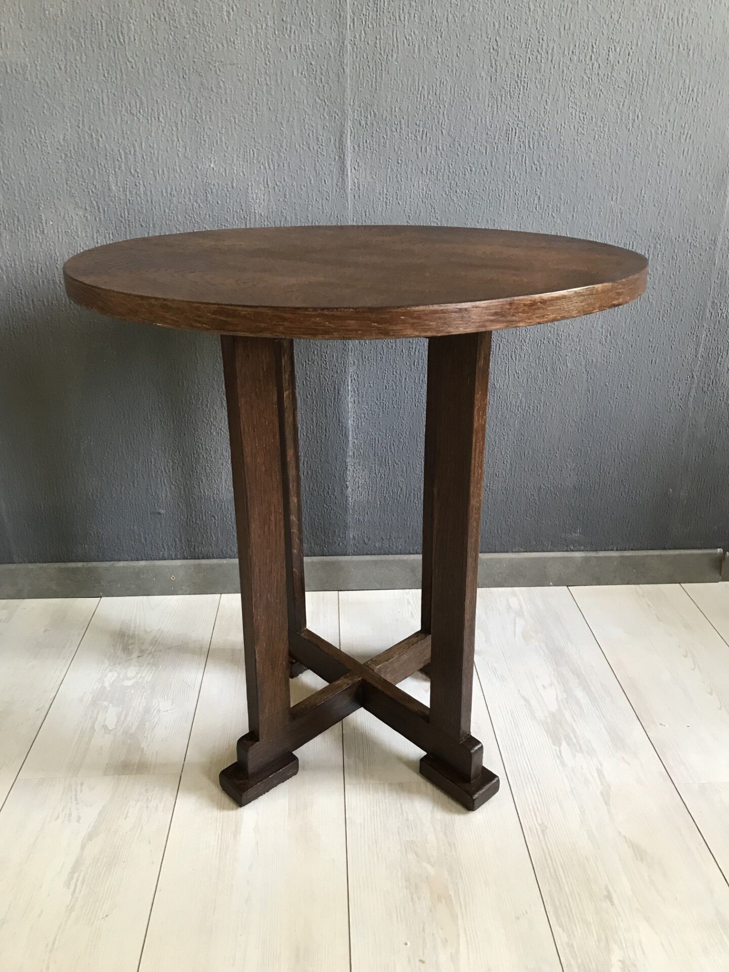 Table d’appoint Art Déco Chêne des années 1930