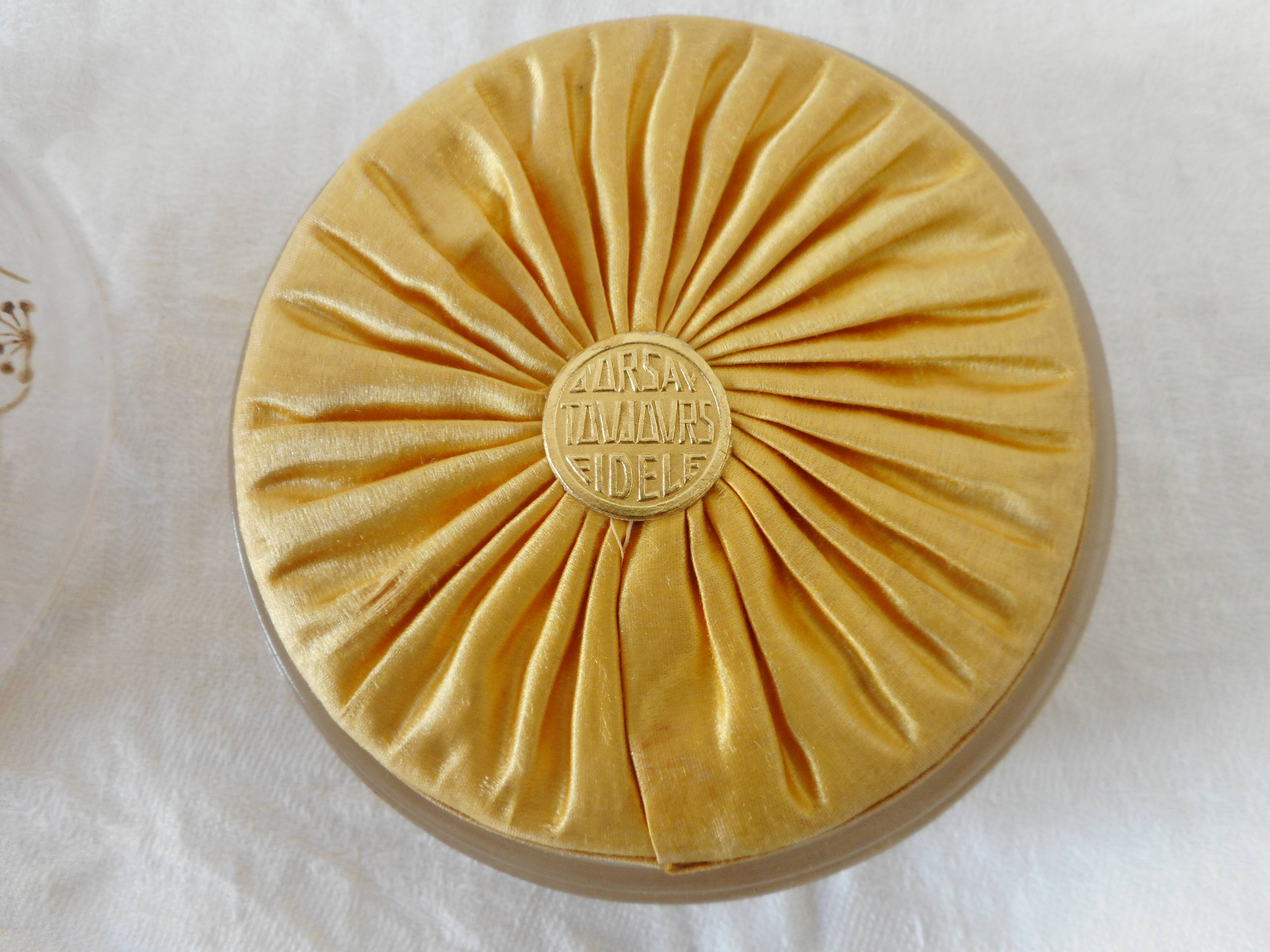 Boite en verre de R. Lalique