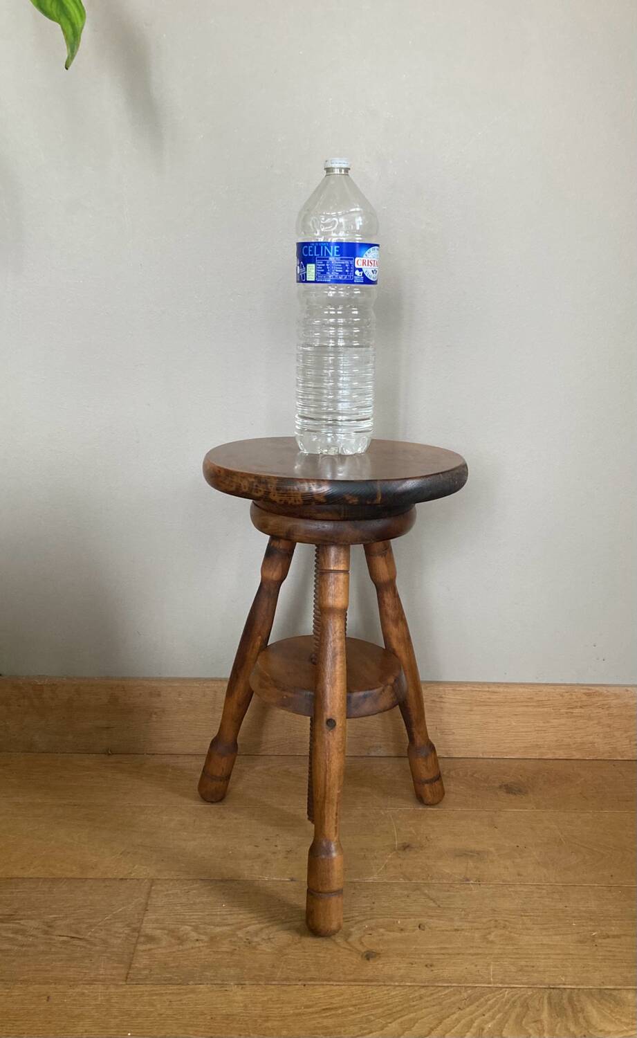 Rotating stool in solid wood, tripod base, 20th century