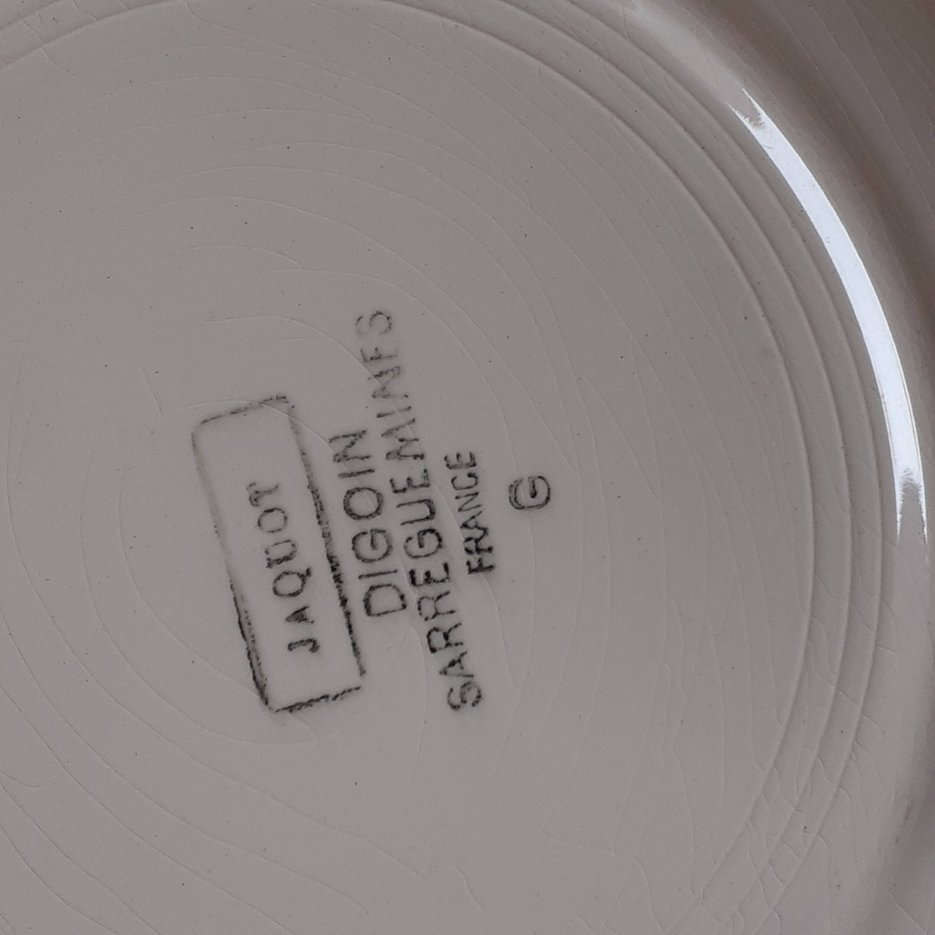 Round dish Sarreguemines. Digouin. Jacquot model.