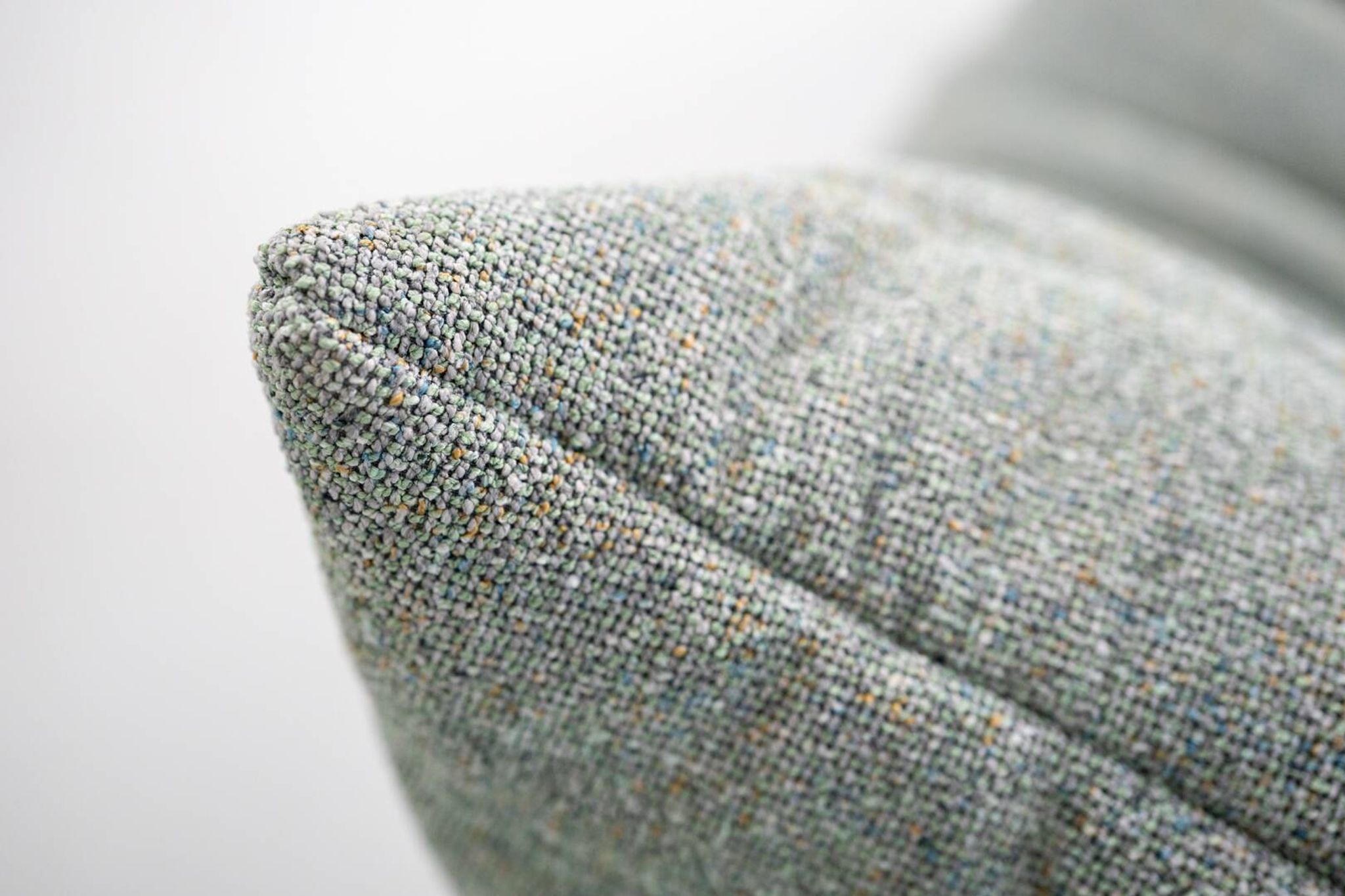 Togo set of armchair and pouf in melange tweed