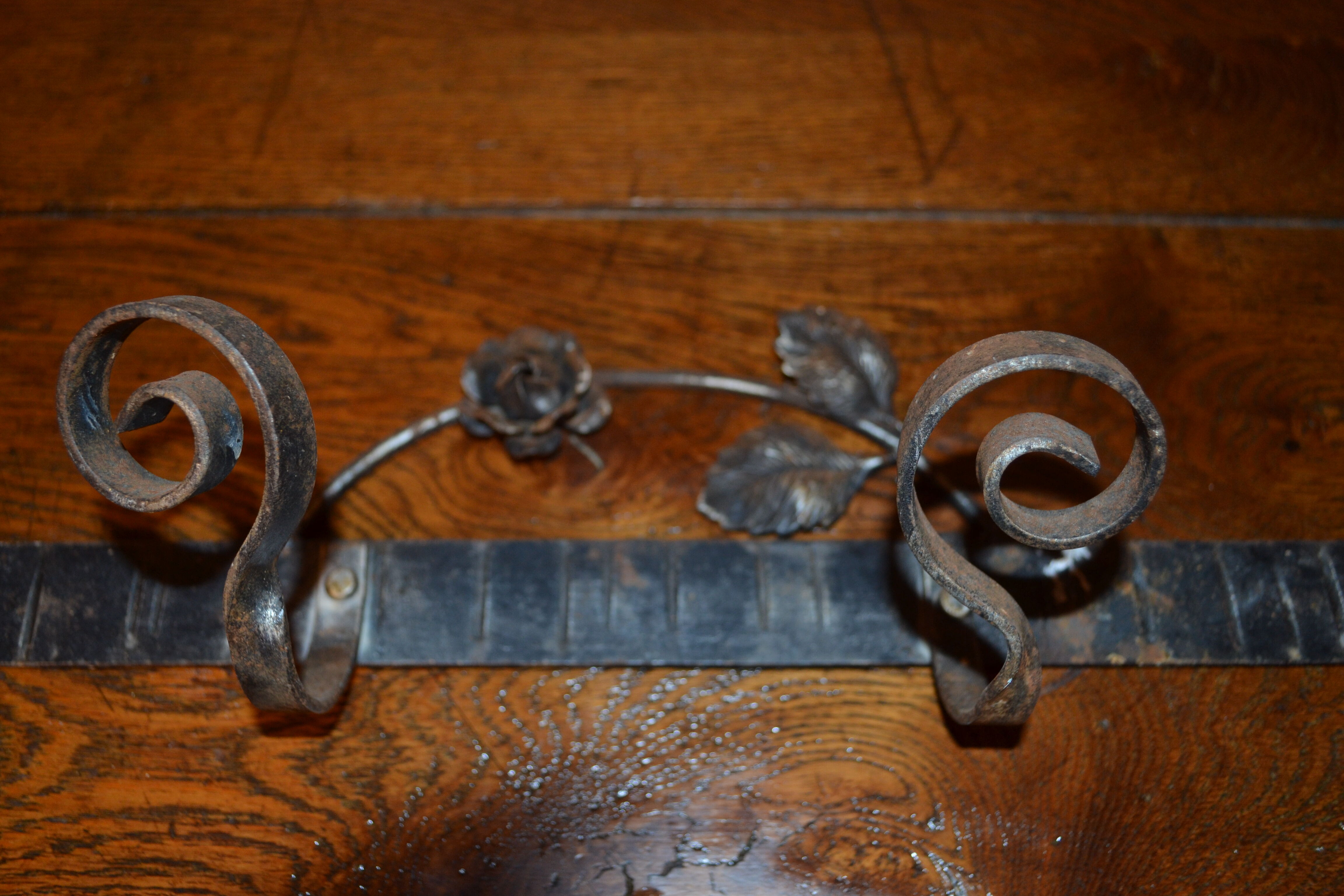 Wrought iron Art Deco spirit