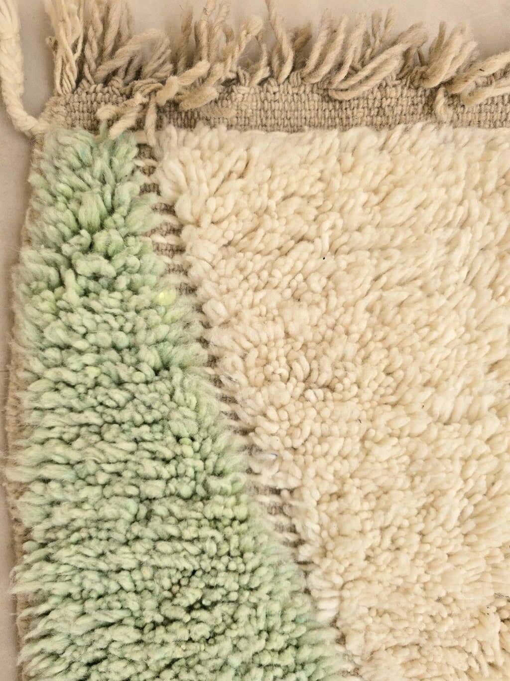Green handmade decorative rug size 150 x 150 cm