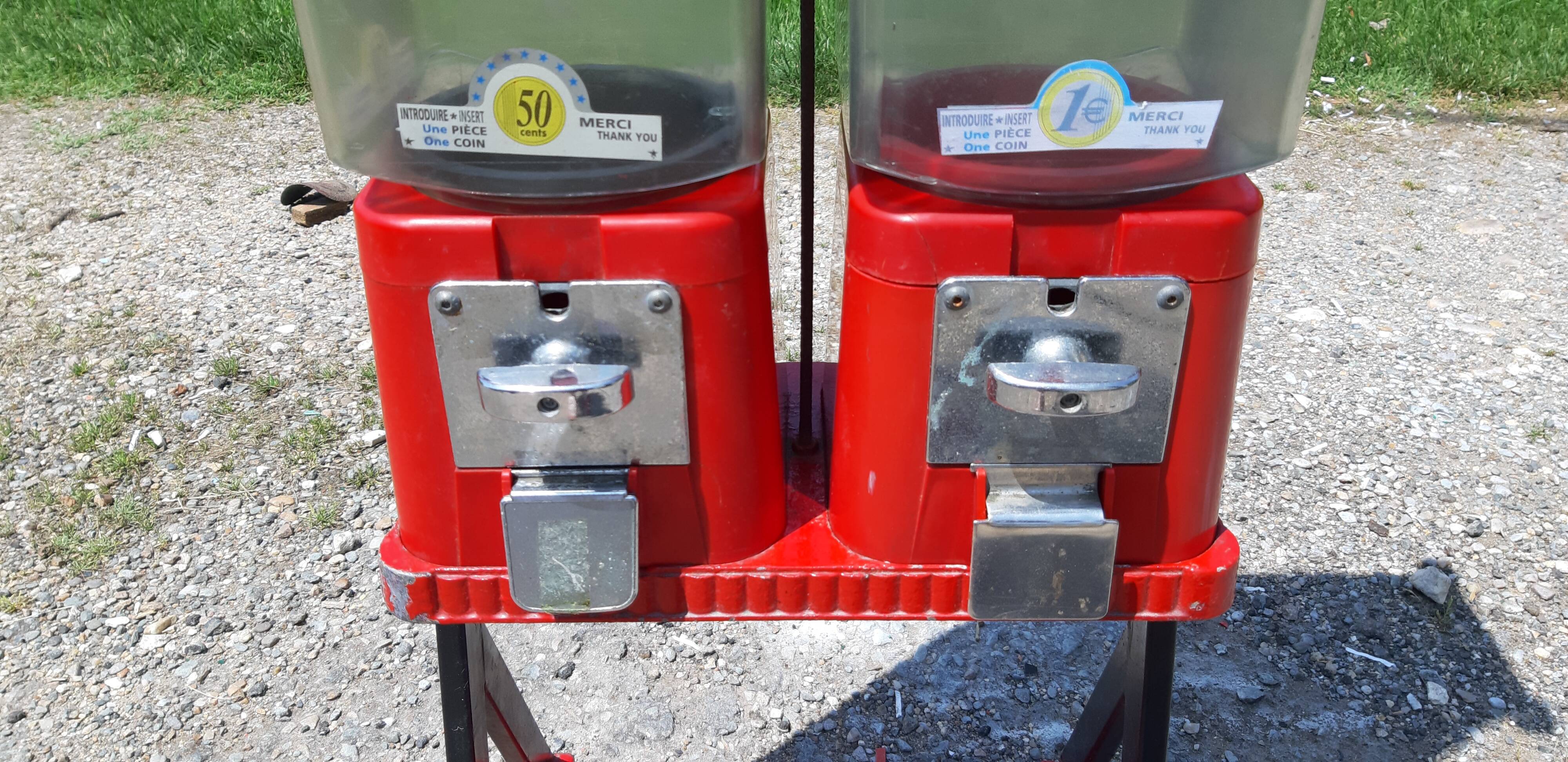 BRABO Candy Dispenser