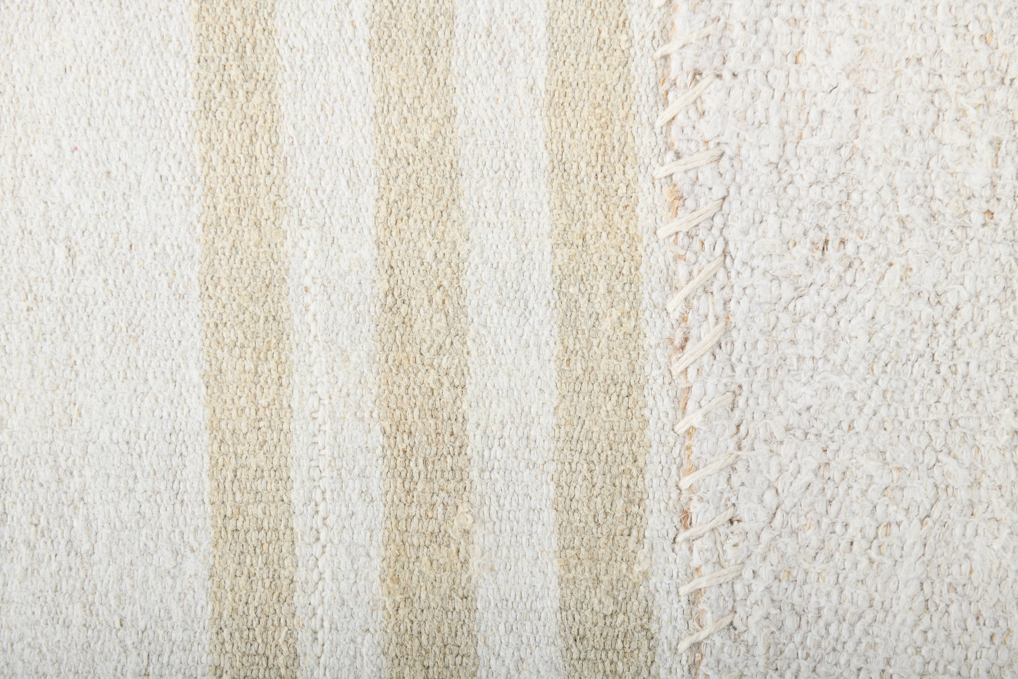 Off-White Oversize Vintage Kilim Rug For Designer, 238x302 Cm