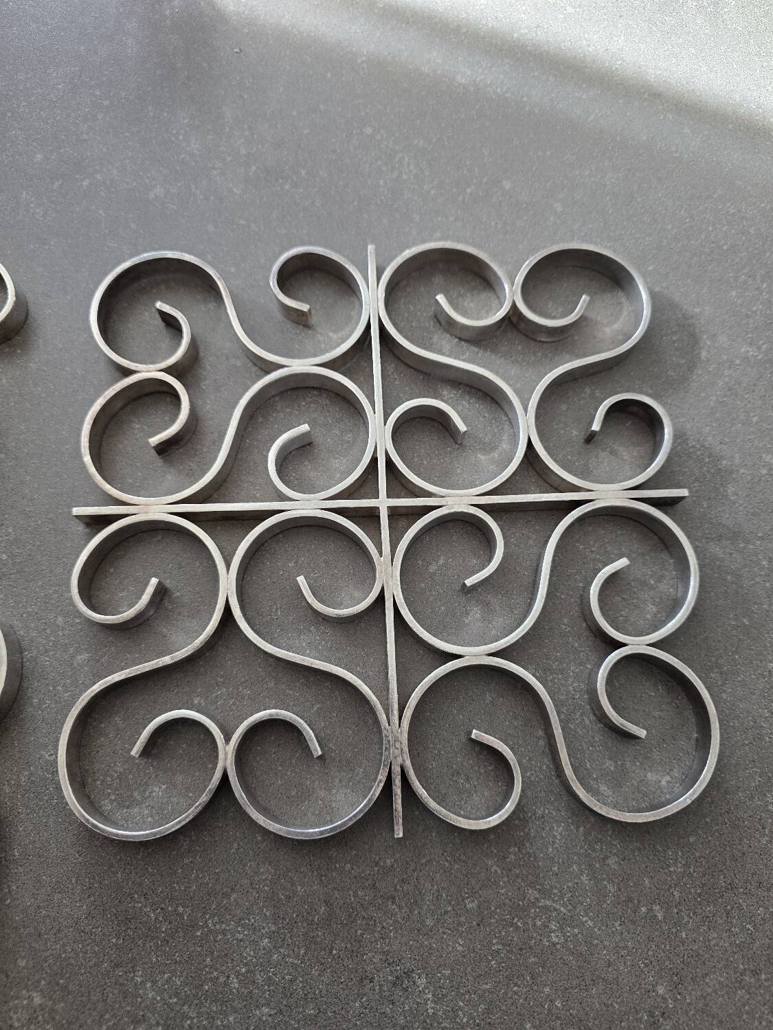 Christofle Gallia model silver-plated metal trivet