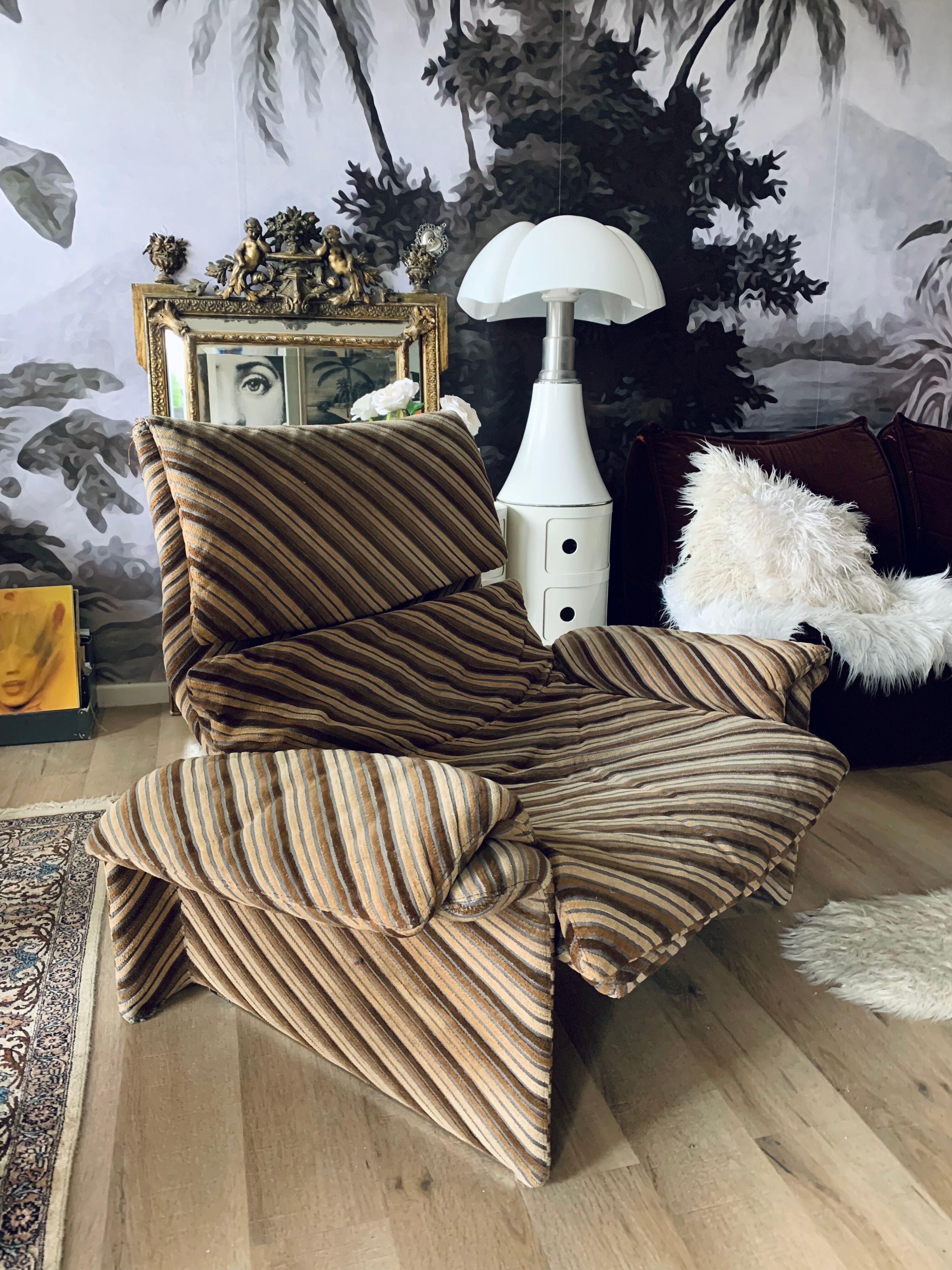 Vintage armchair Saporiti