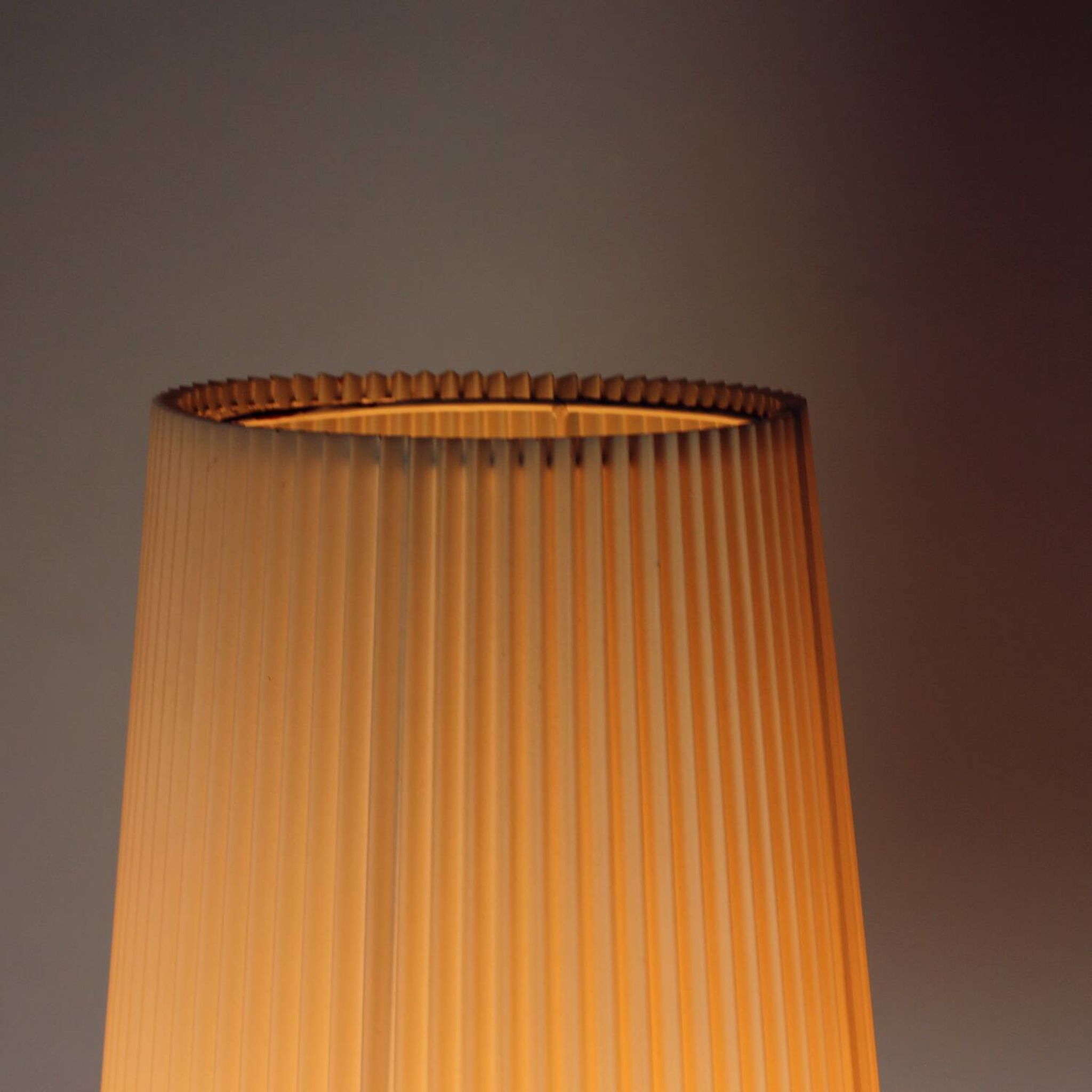 Lampadaire sur pied par Veb Wohnraumleuchten, Allemagne 1970