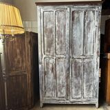 Large Parisian oak wardrobe from the early 20th century with an antique white patina