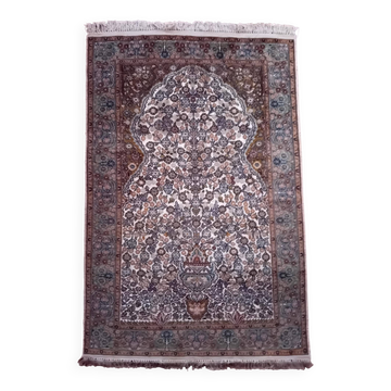 Handmade cashmere wool and silk rug 183x123cm