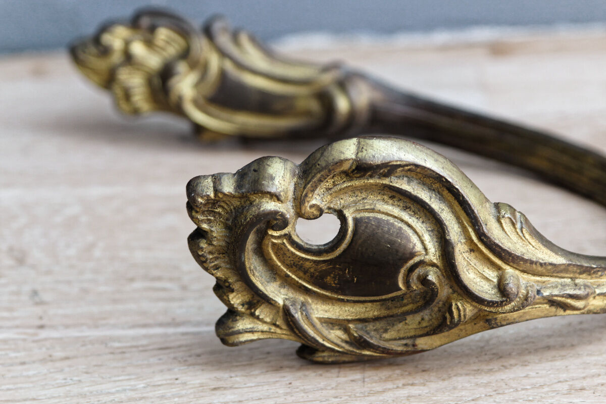 Pair of curtain embrases-holders