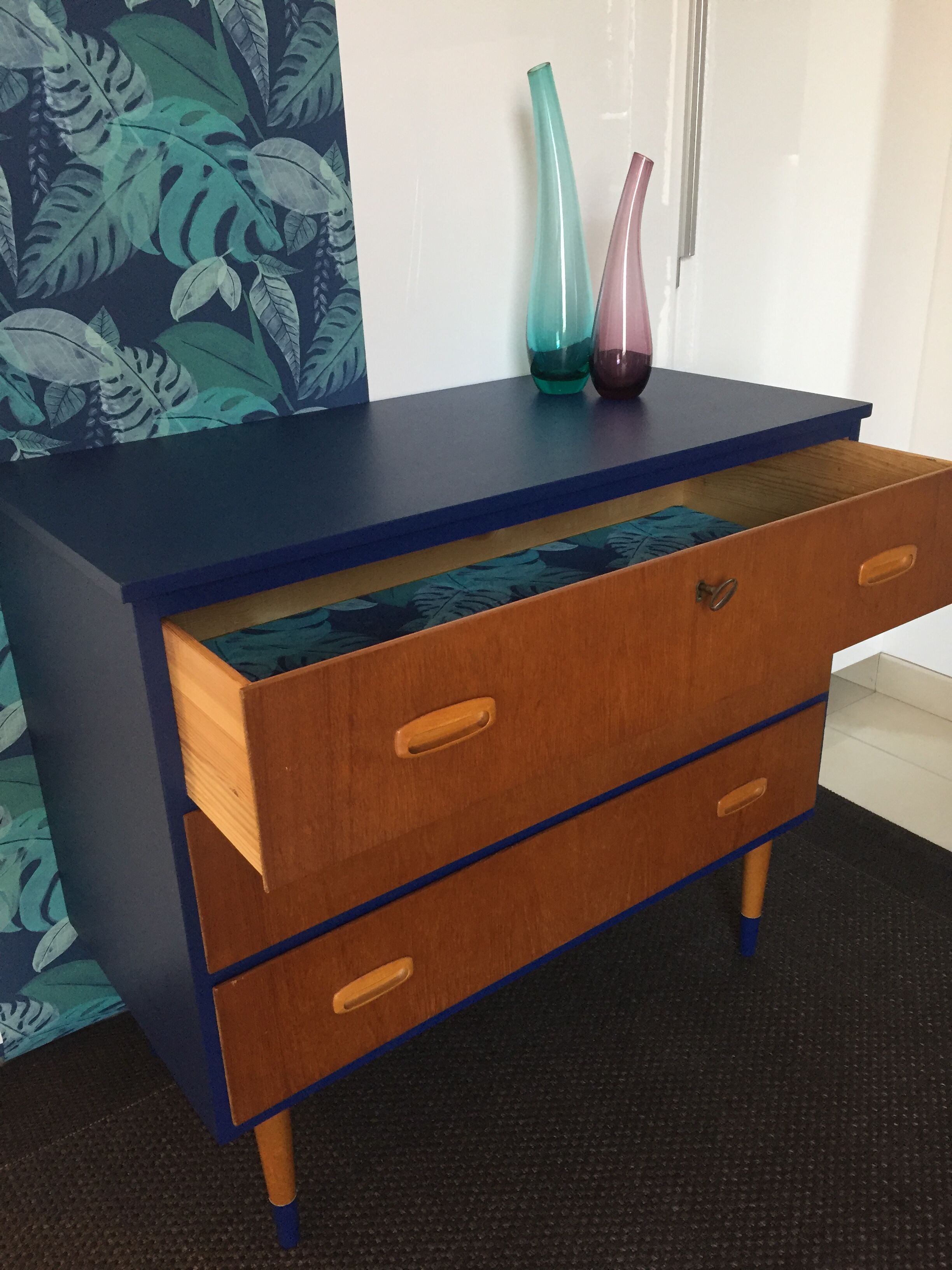 Chest of drawers teak of the 1960s