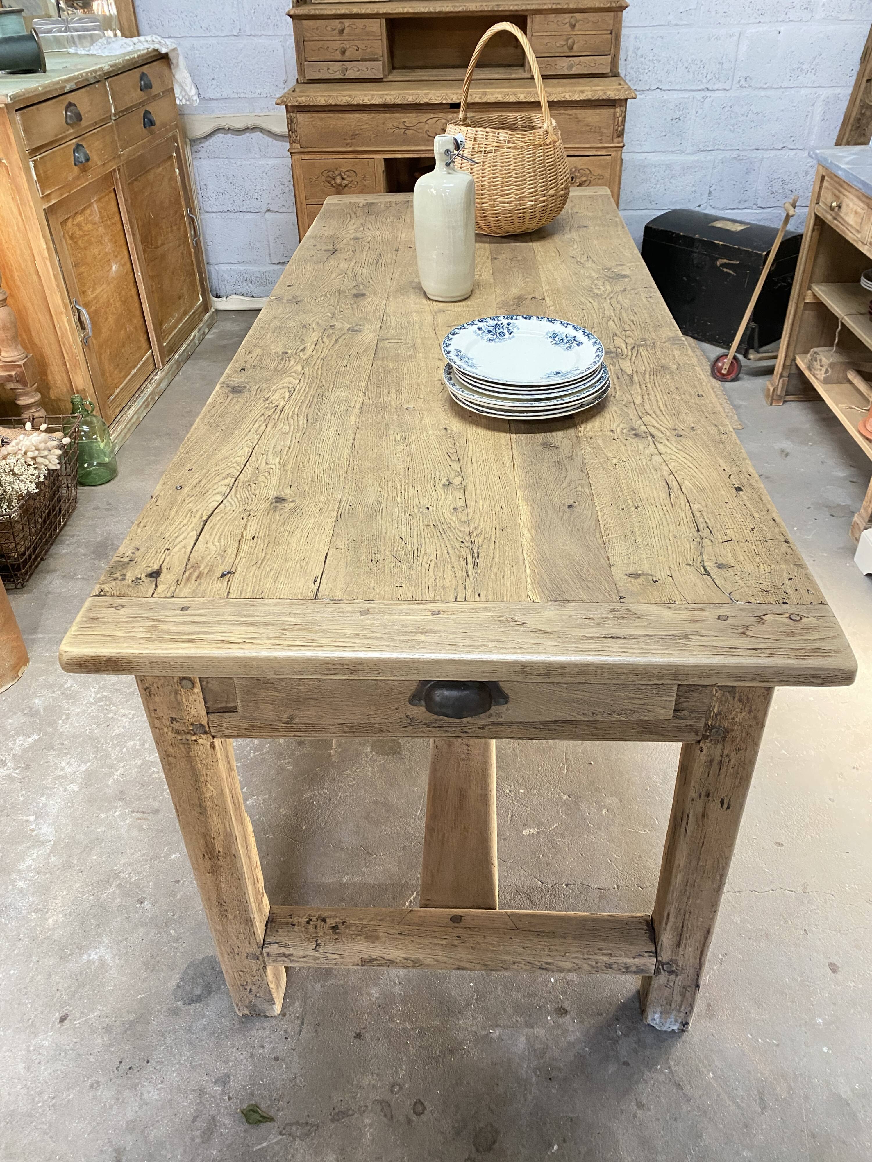 oak farmhouse table - 2 drawers
