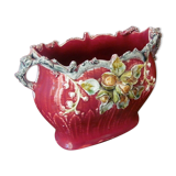 Garden cover in red slurry decorated with flower buds