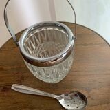 Ice bucket with spoon