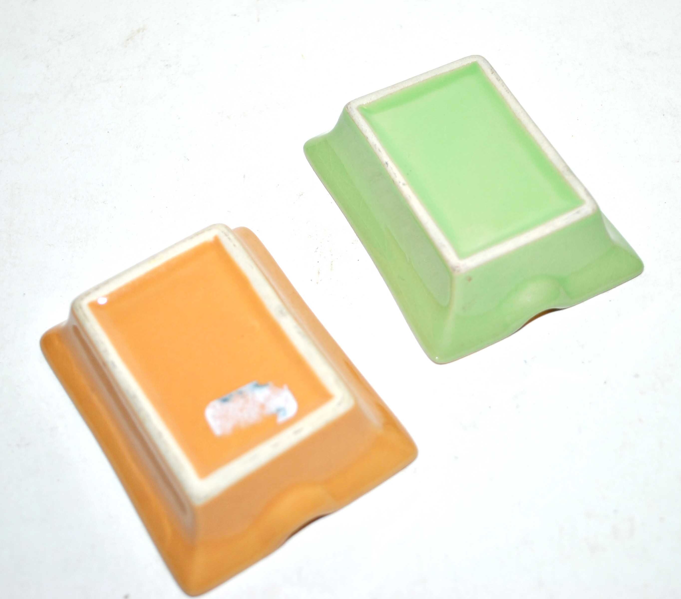 Pair of vintage ashtrays in glazed ceramic and golden orange and green