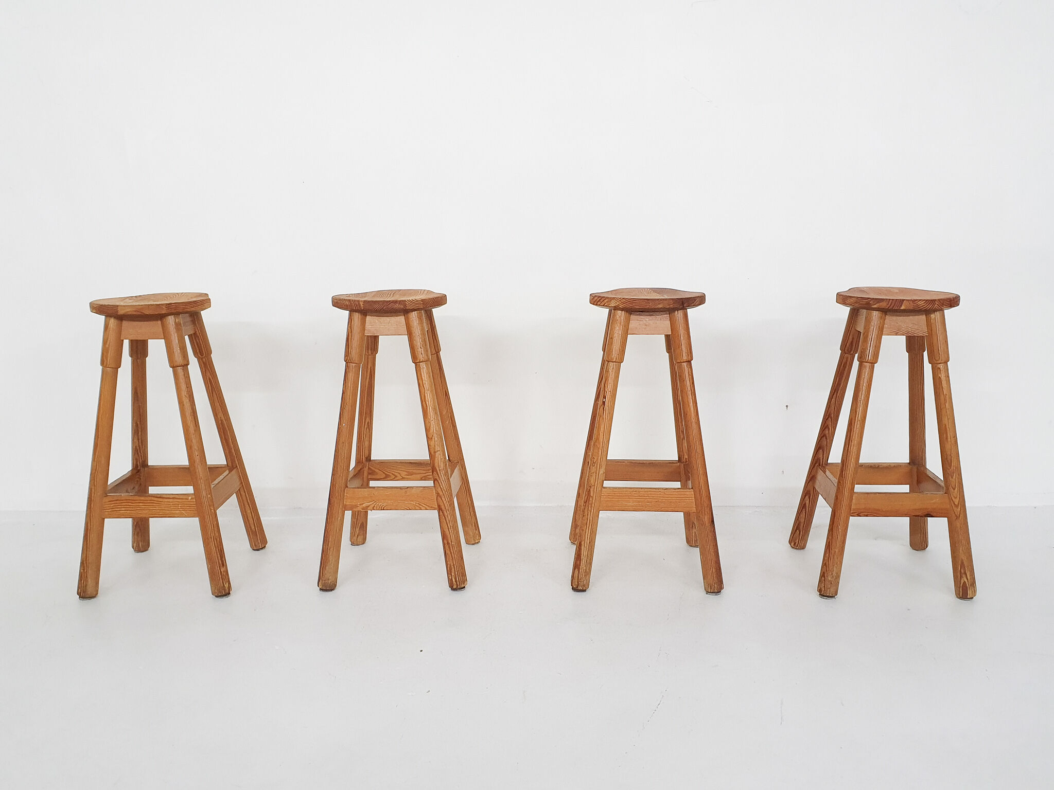 Scandinavian modern pinewood bar stools 1970's