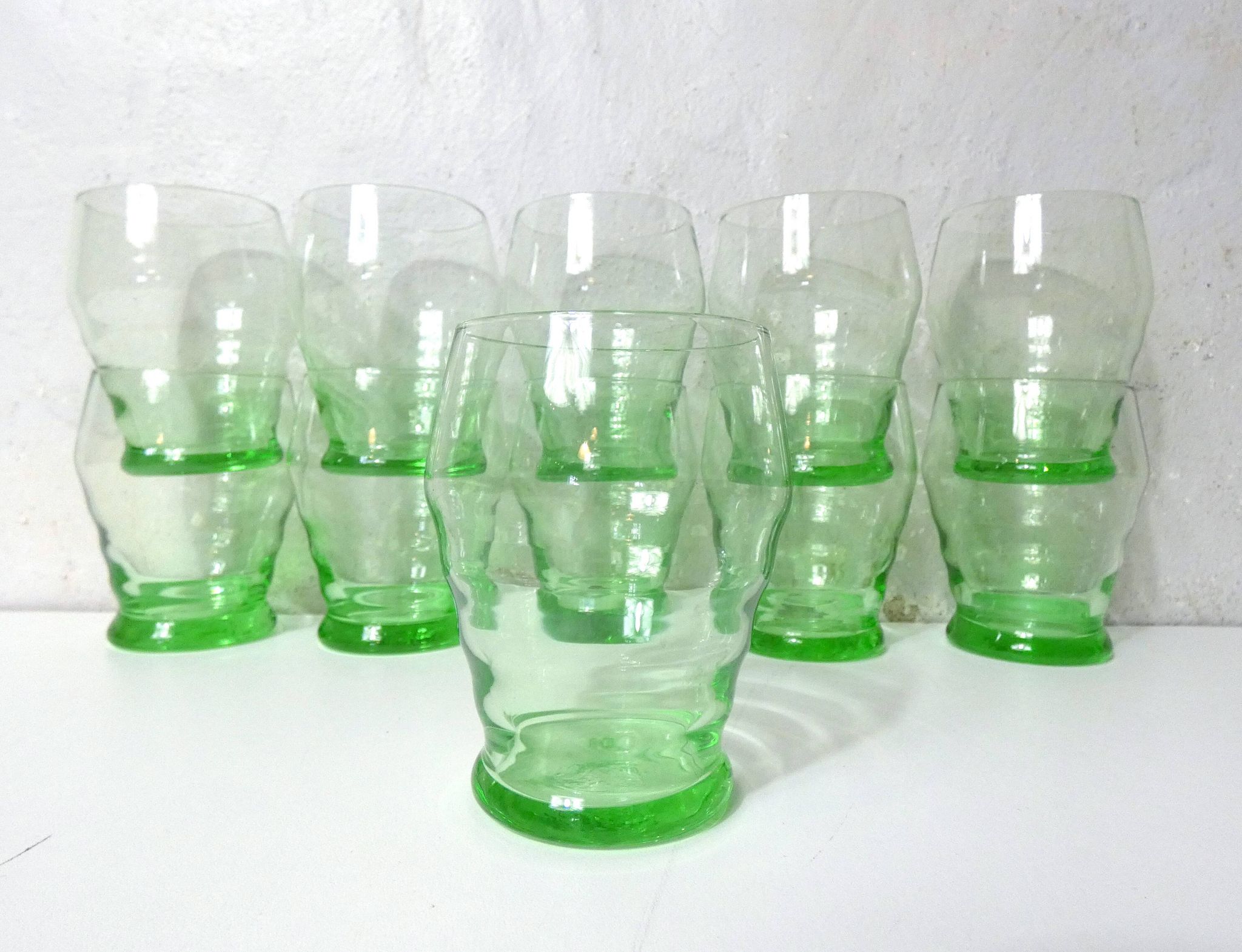 11 verres à eau en verre soufflé vintage
