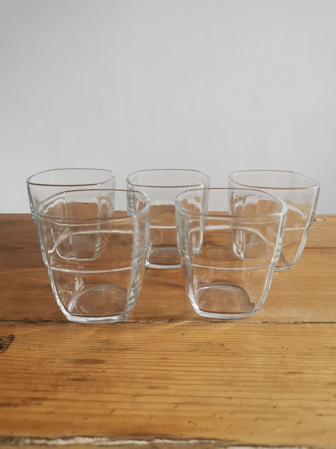 Service of 5 stackable glasses