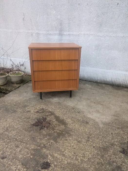Vintage chest of drawers