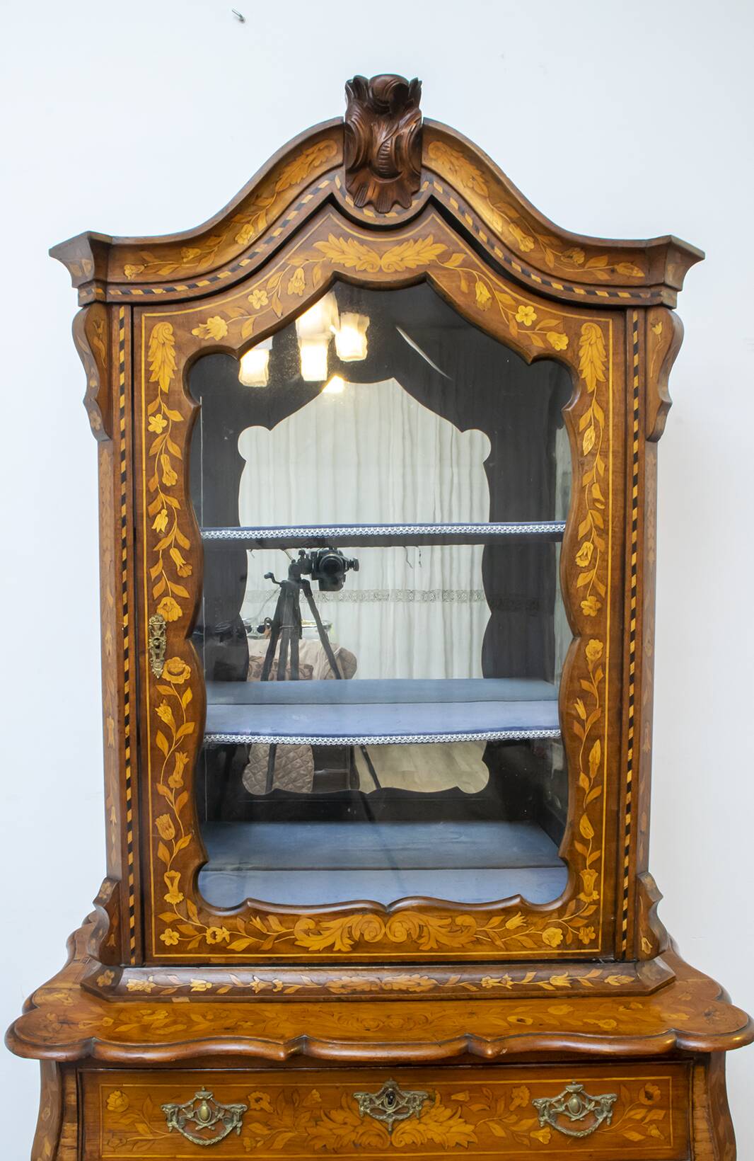 18th Century Dutch Trumeau Walnut with Maple Wood Inlays, Netherlands, 1760