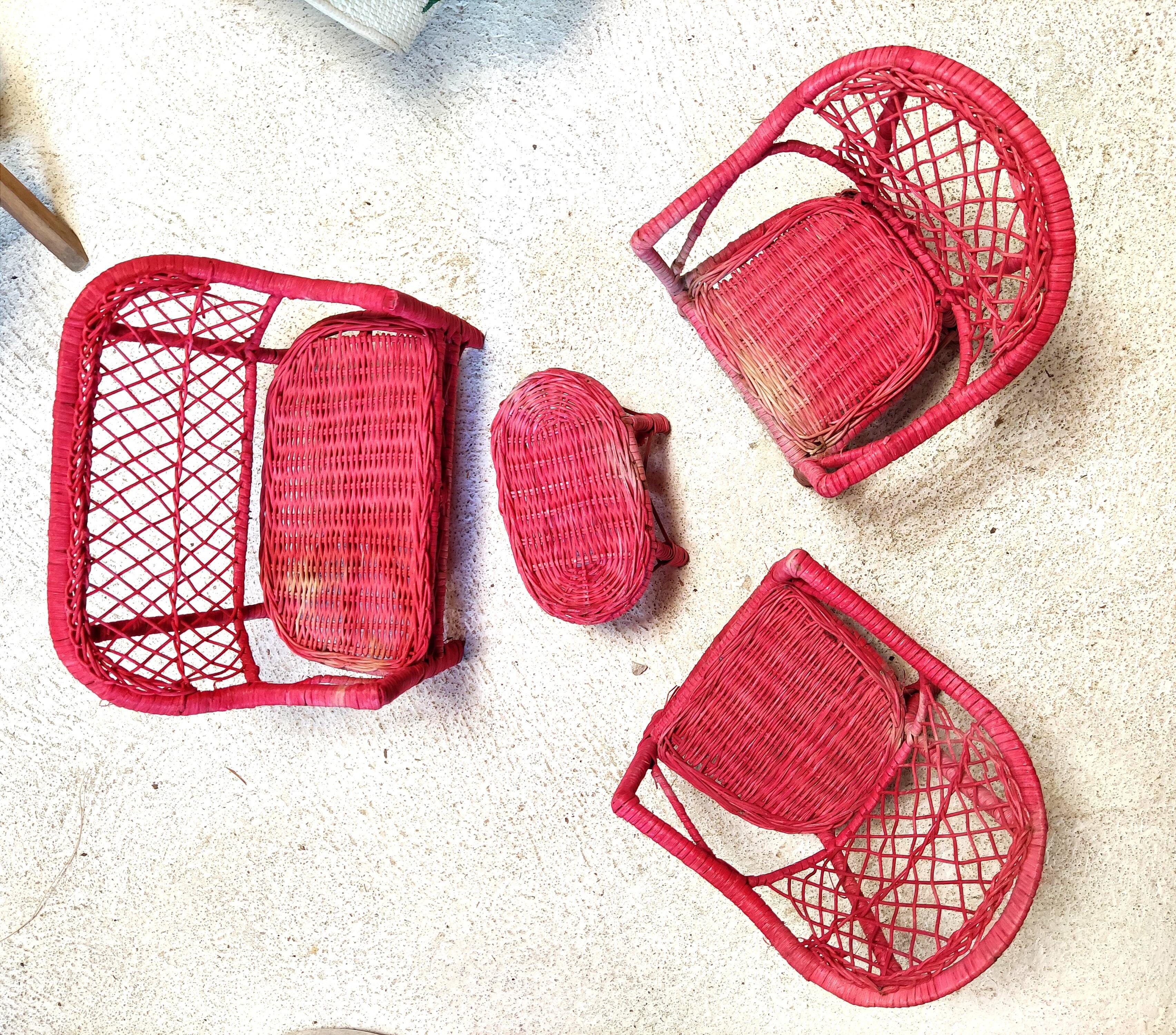 Rattan garden furniture for dolls - vintage