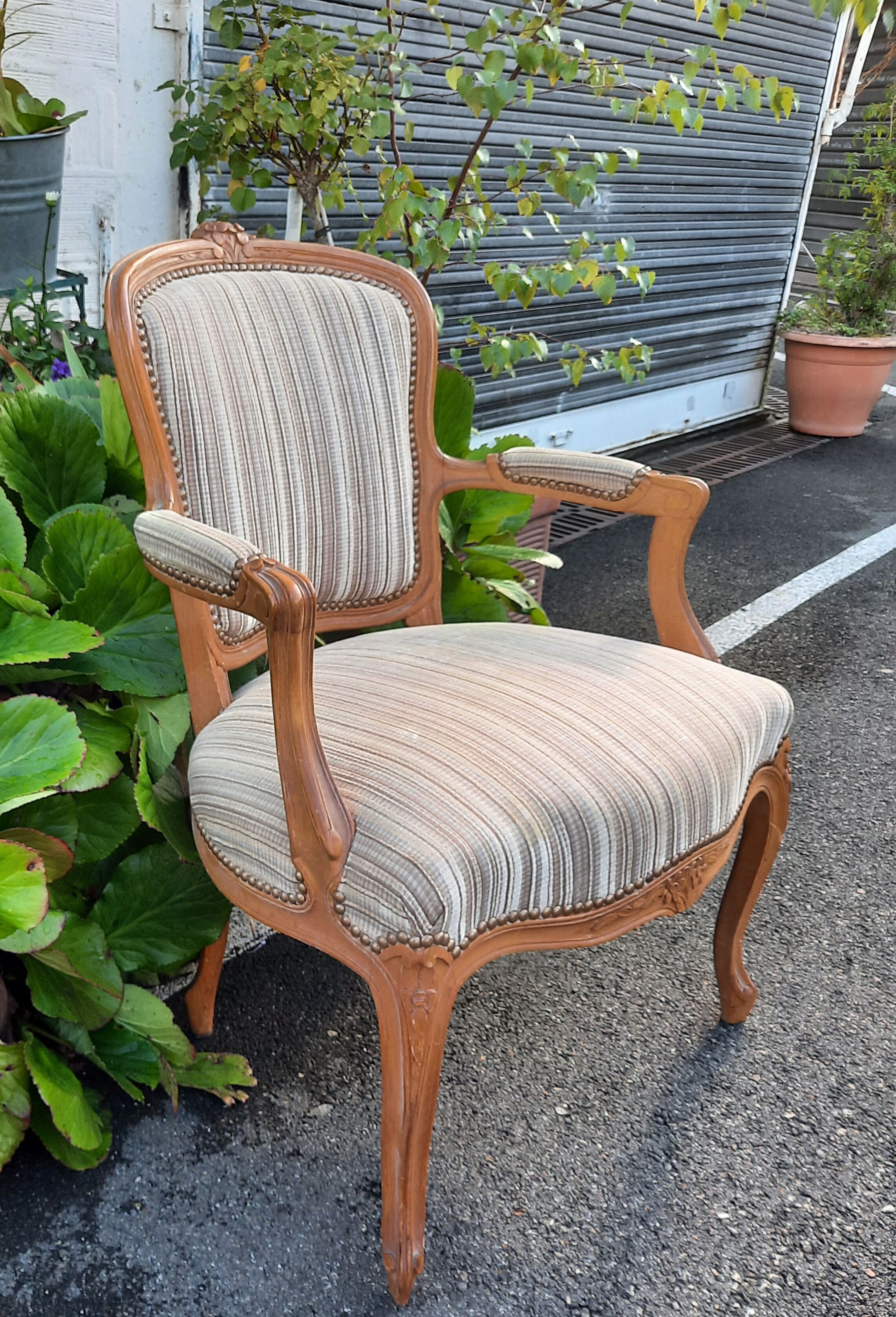 Fauteuil de style Louis XV