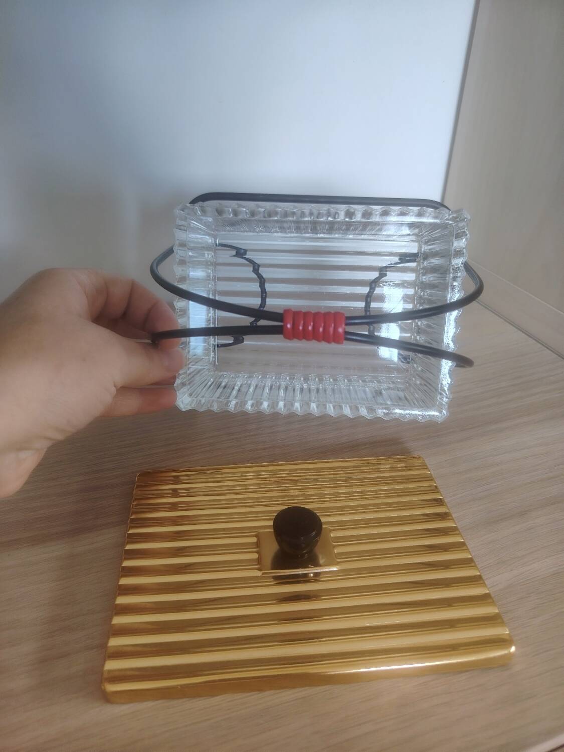 Biscuit tin or sugar tin