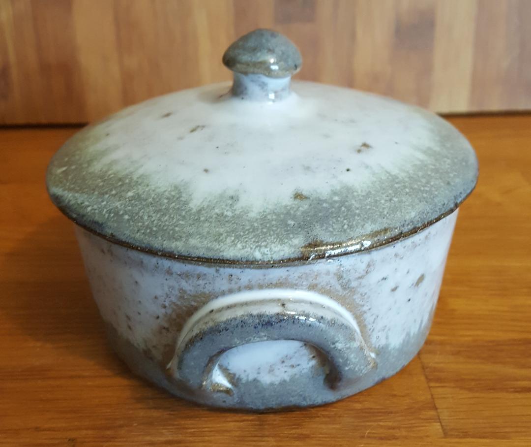 Pot with glazed glazed ceramic lid Ø 12.5 cm handmade