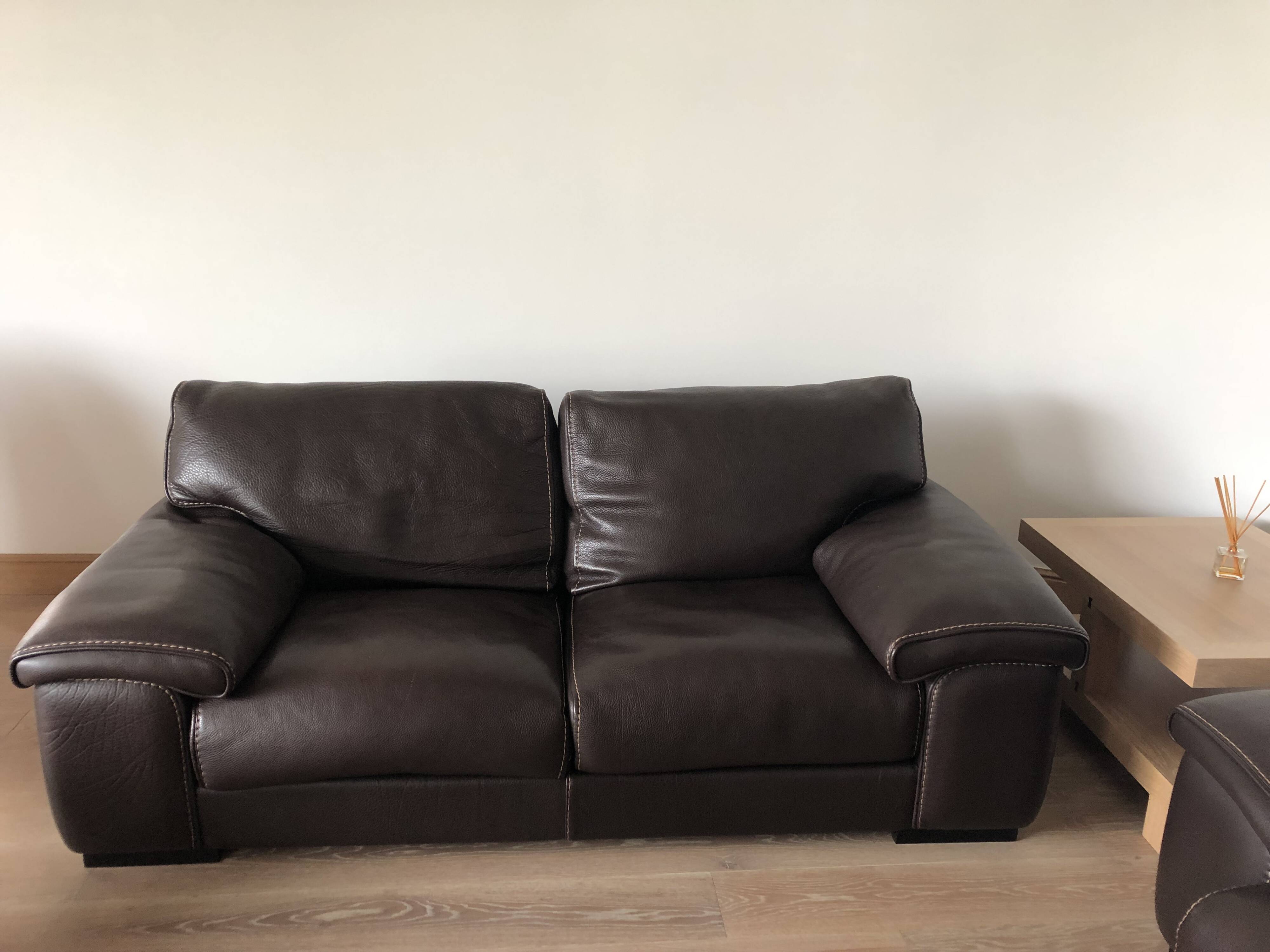 2-seater sofa model Ascot Roche Bobois
