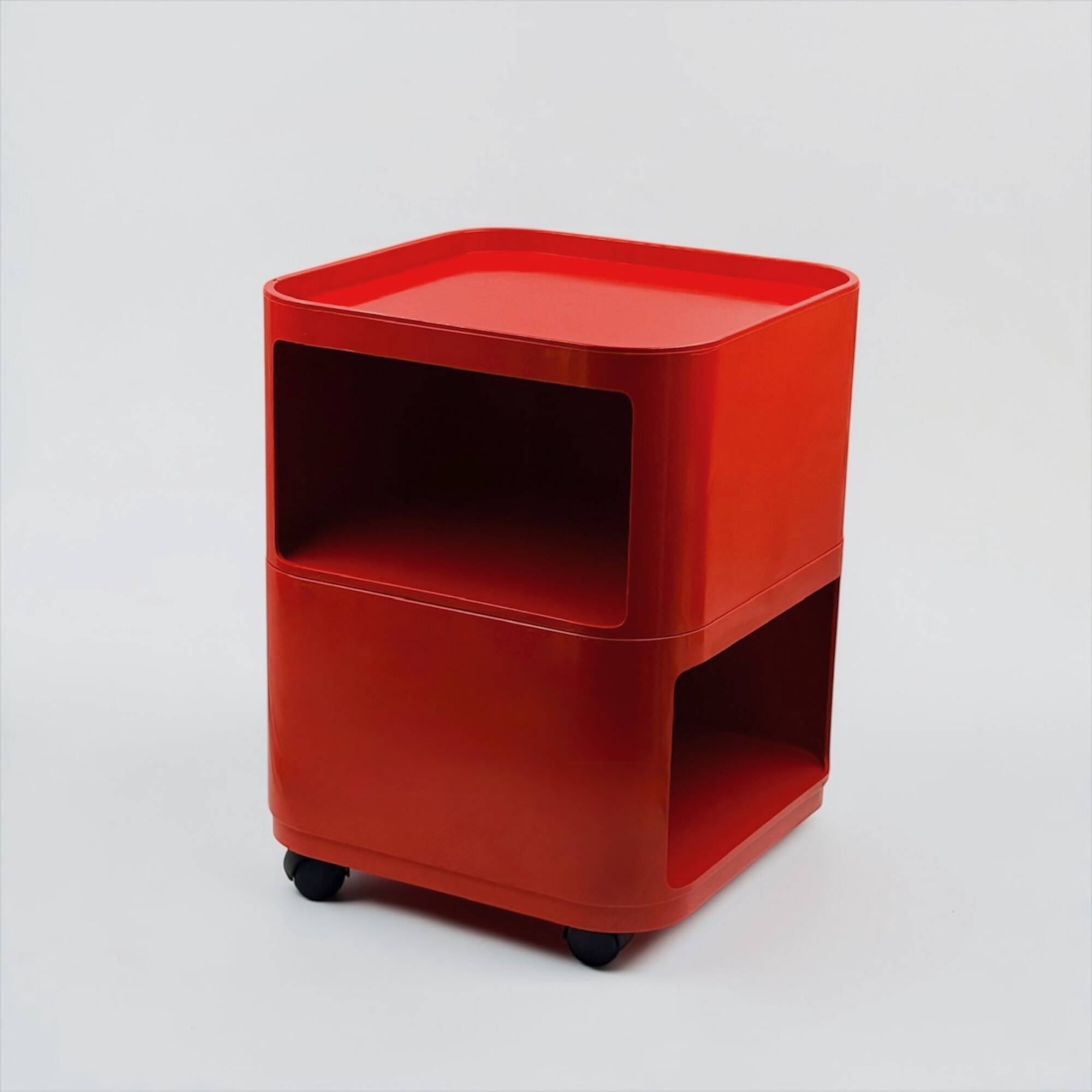 Module de rangement Kartell rouge design italien des années 70