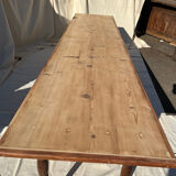 Community table