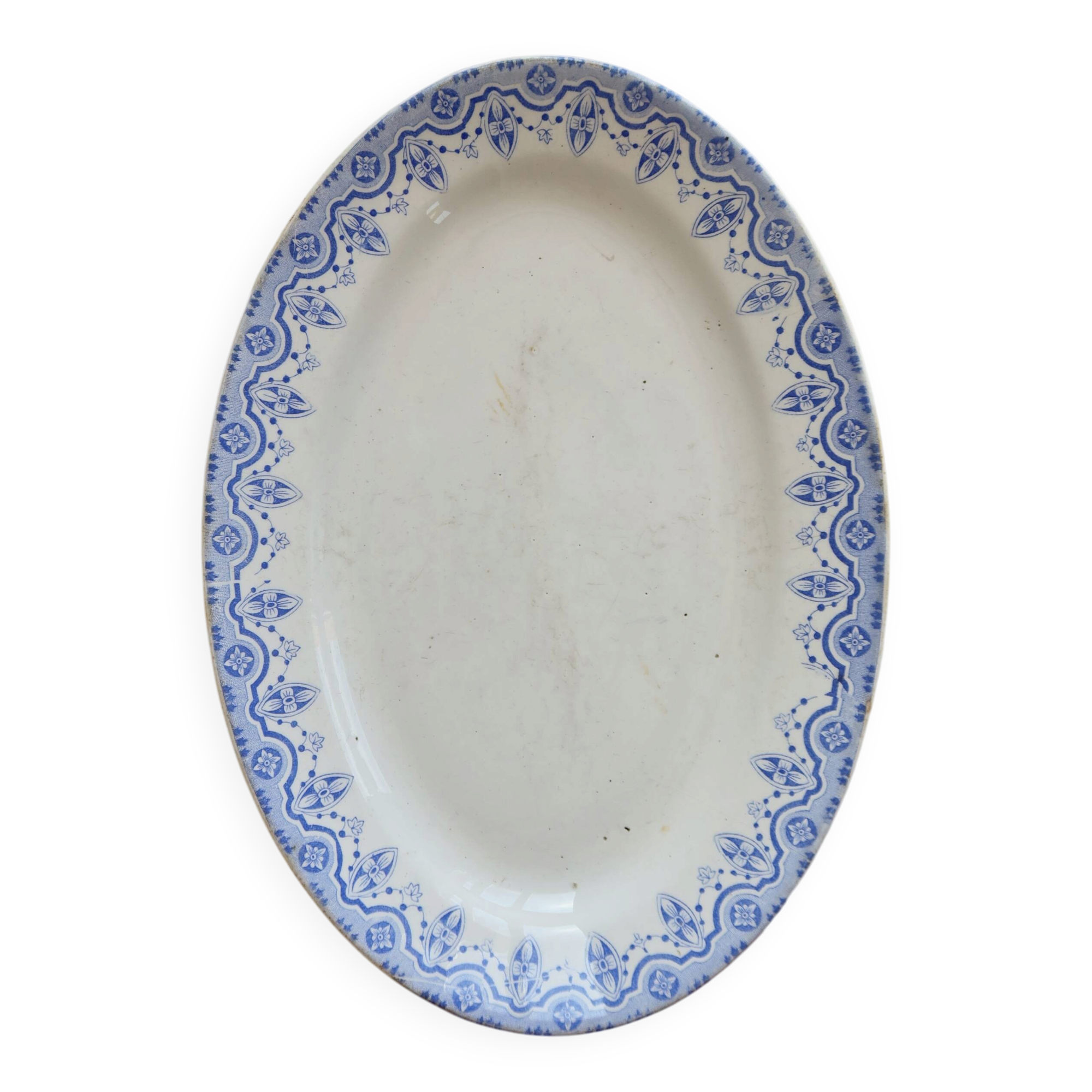 Antique oval plate, ironstone Boch La Louvière Clara.
