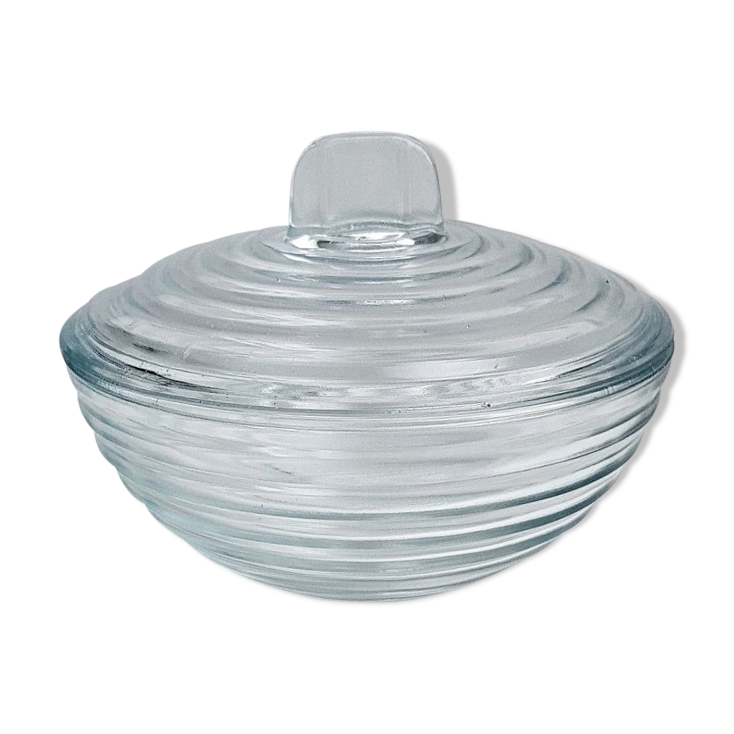 Round-shaped glass box