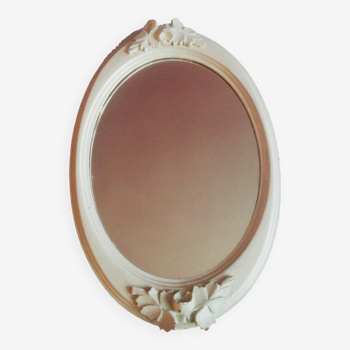 Romantic oval mirror