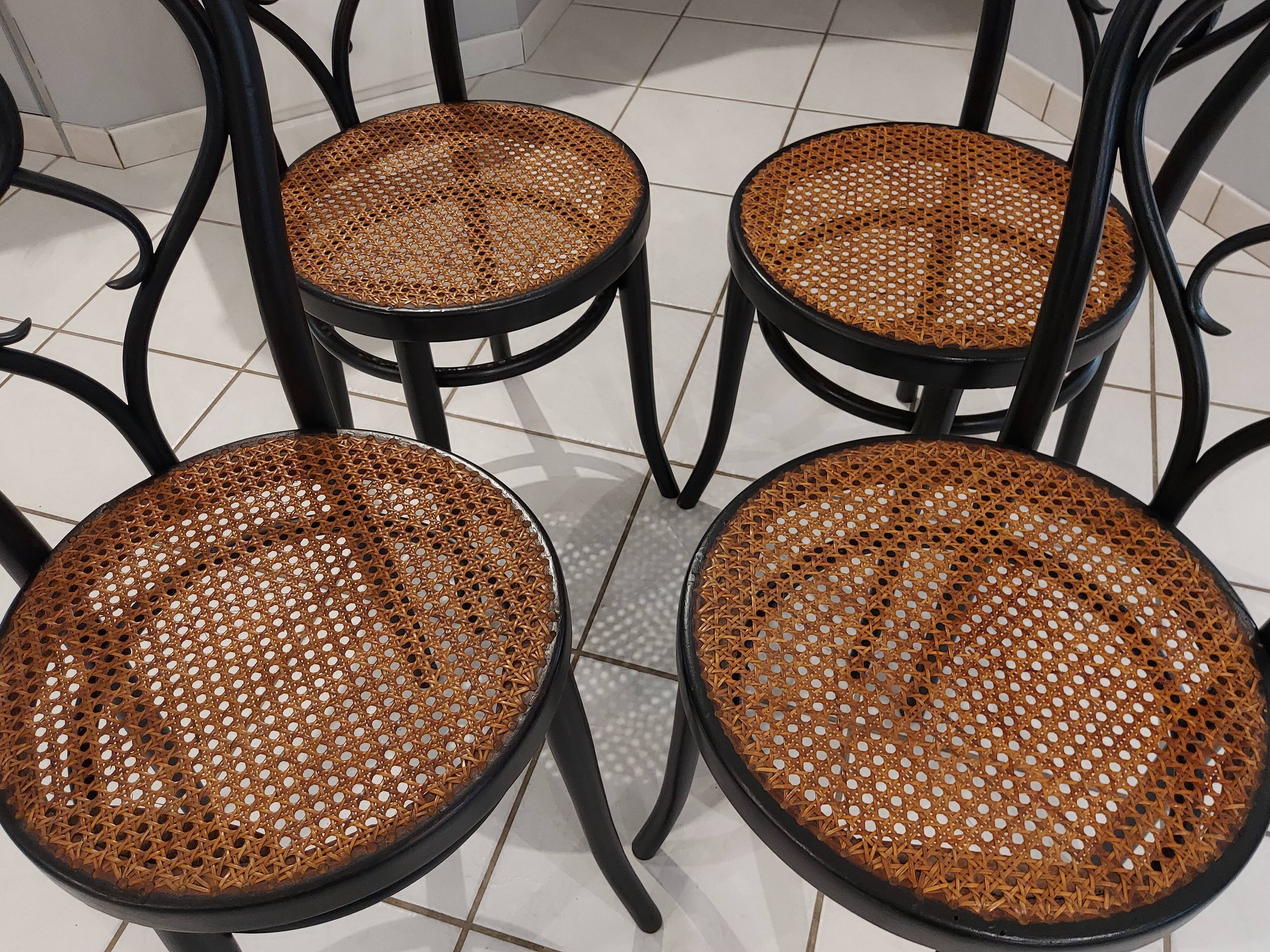 Michael Thonet 1920 Vintage Bistrot Suite 4 Chairs