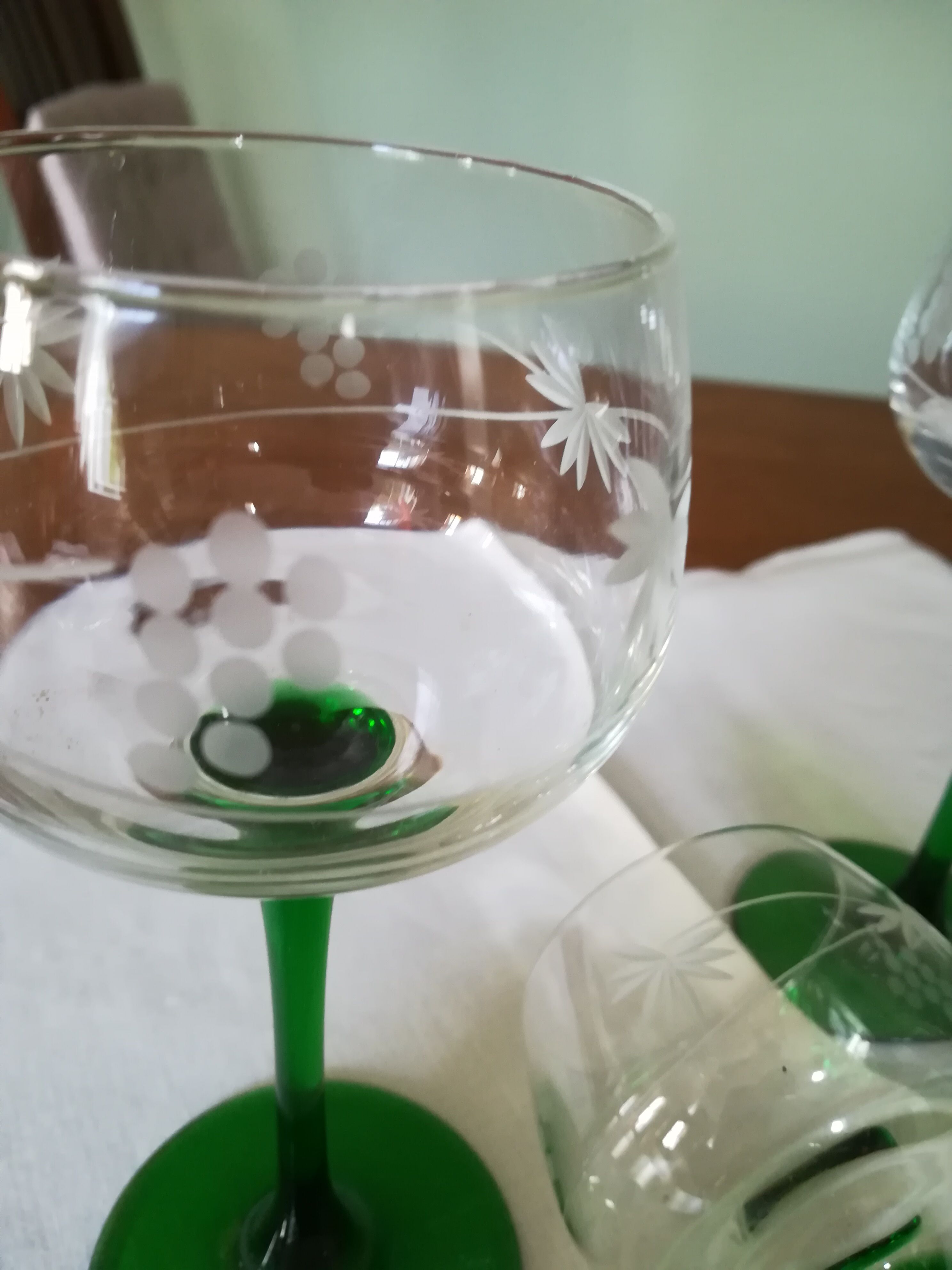 4 engraved Alsace wine glasses green feet