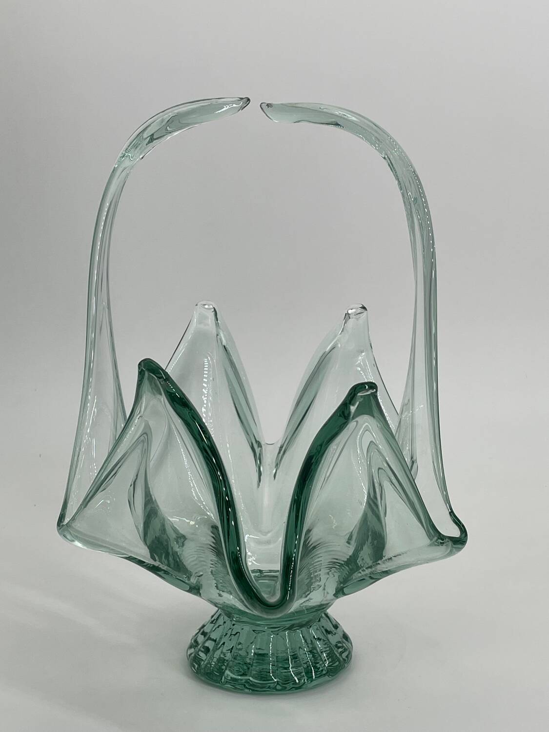 Large empty pocket/vintage fruit basket in blown glass