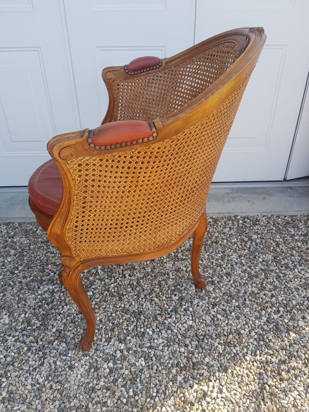 Fauteuil de bureau style Louis XV cuir et cannage