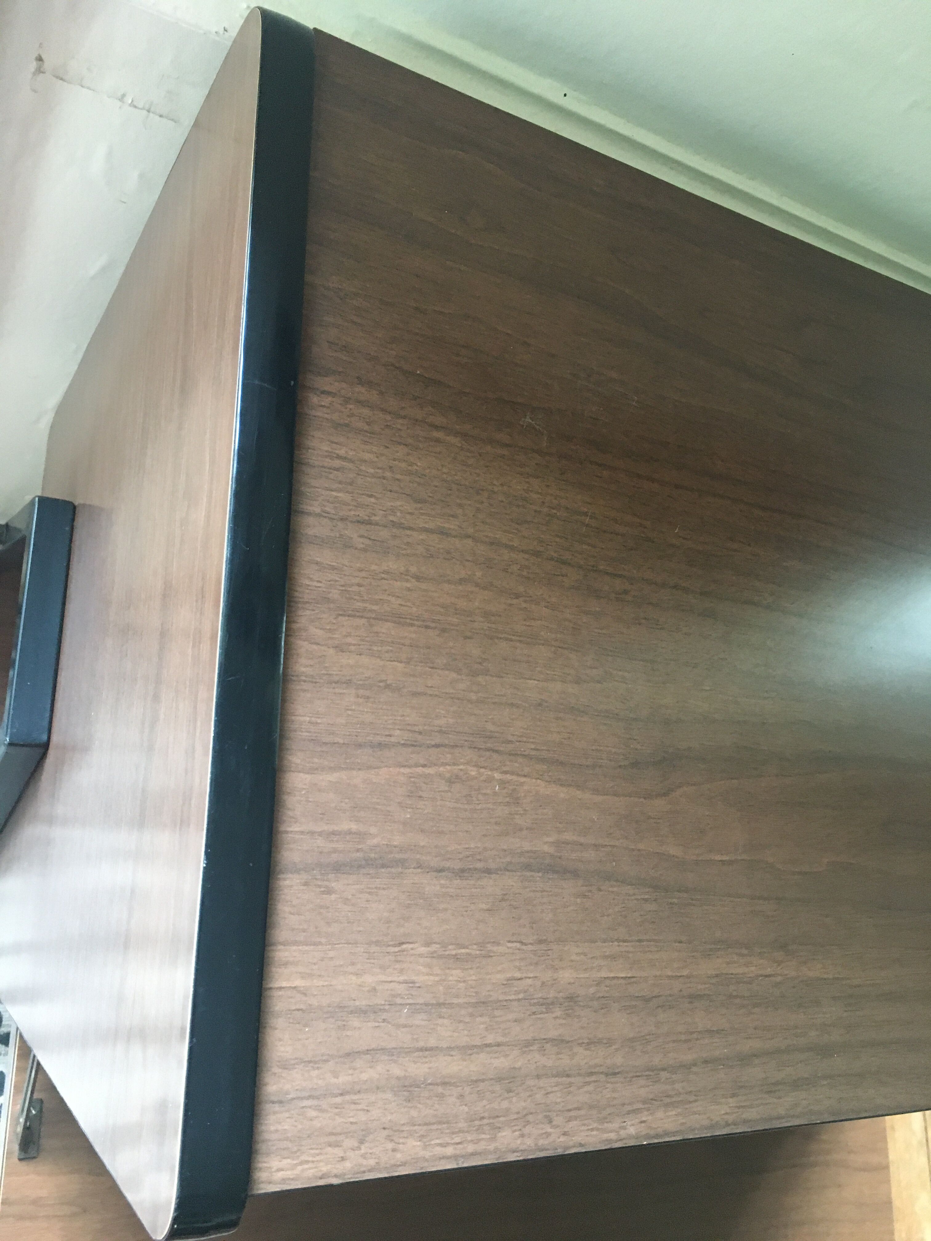 Meuble bar à roulettes en formica 50/60