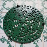 Cast iron trivet
