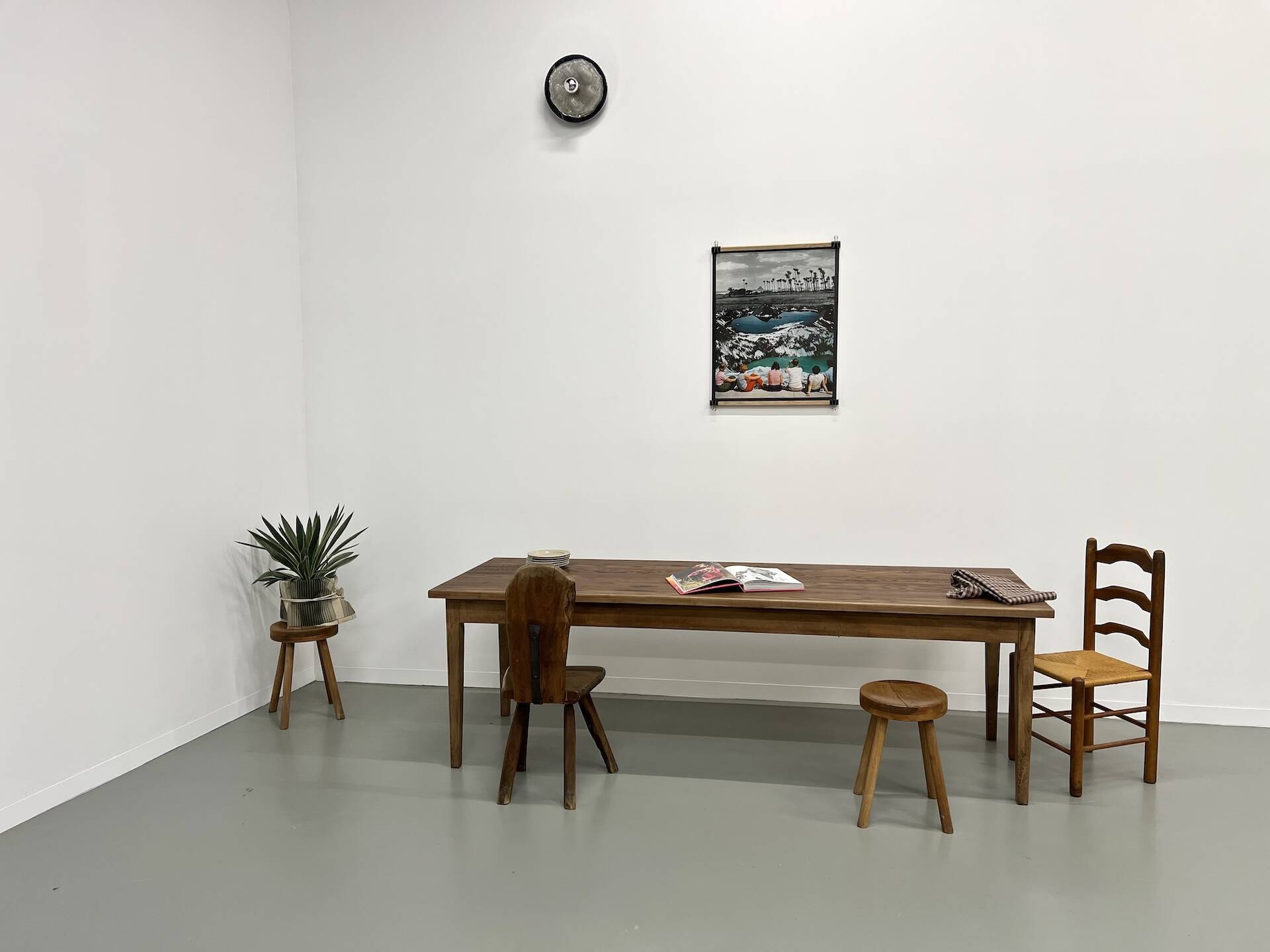 Farmhouse table with spindle legs in solid beech and ash