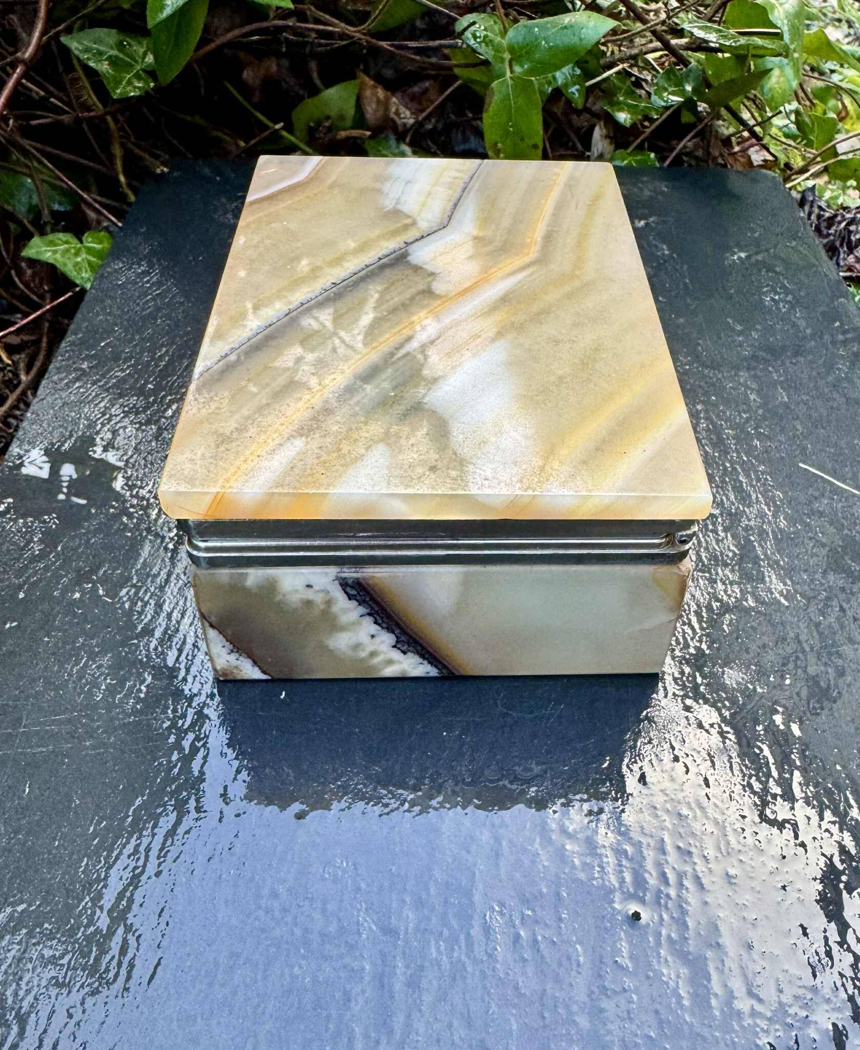 Onyx catchall box from the 1960s, vintage Italy.