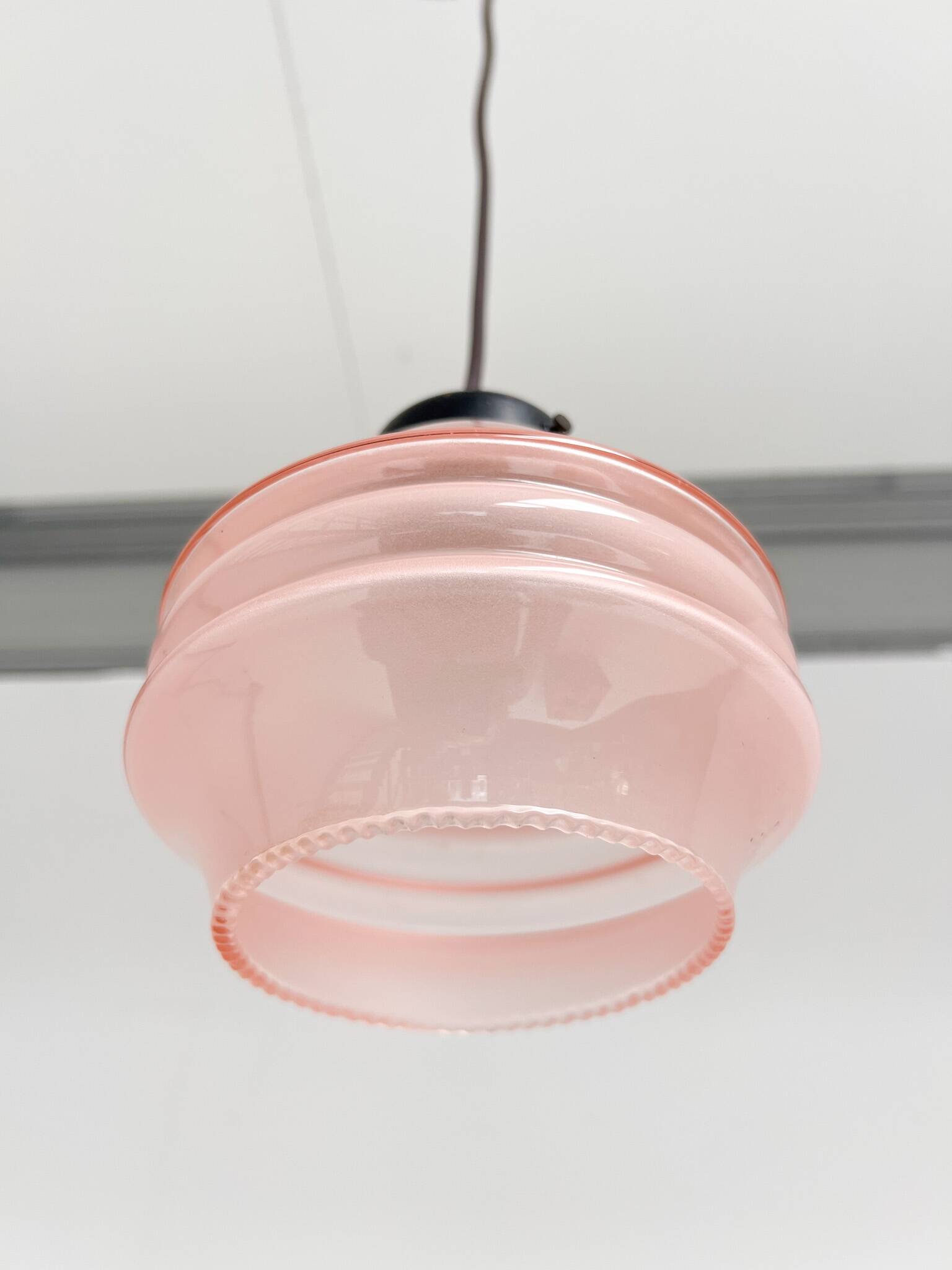 Lampe de plafond vintage rose, années 1960