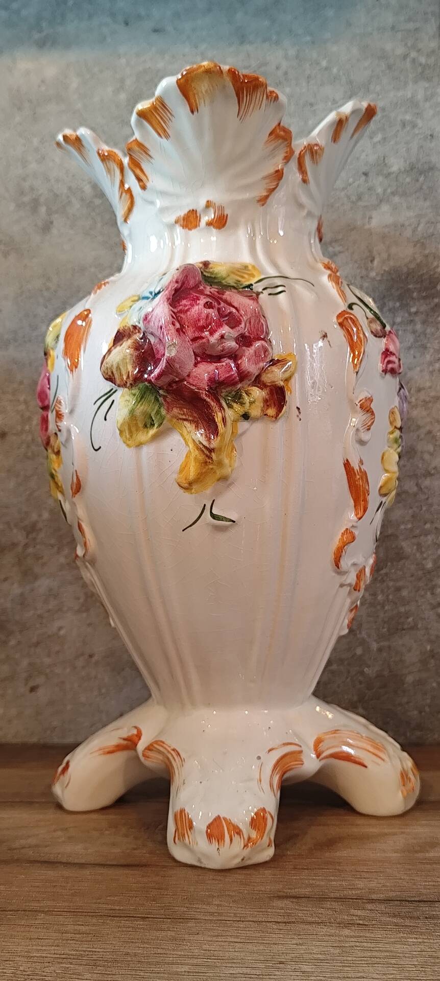 Ceramic vase in Bassano style