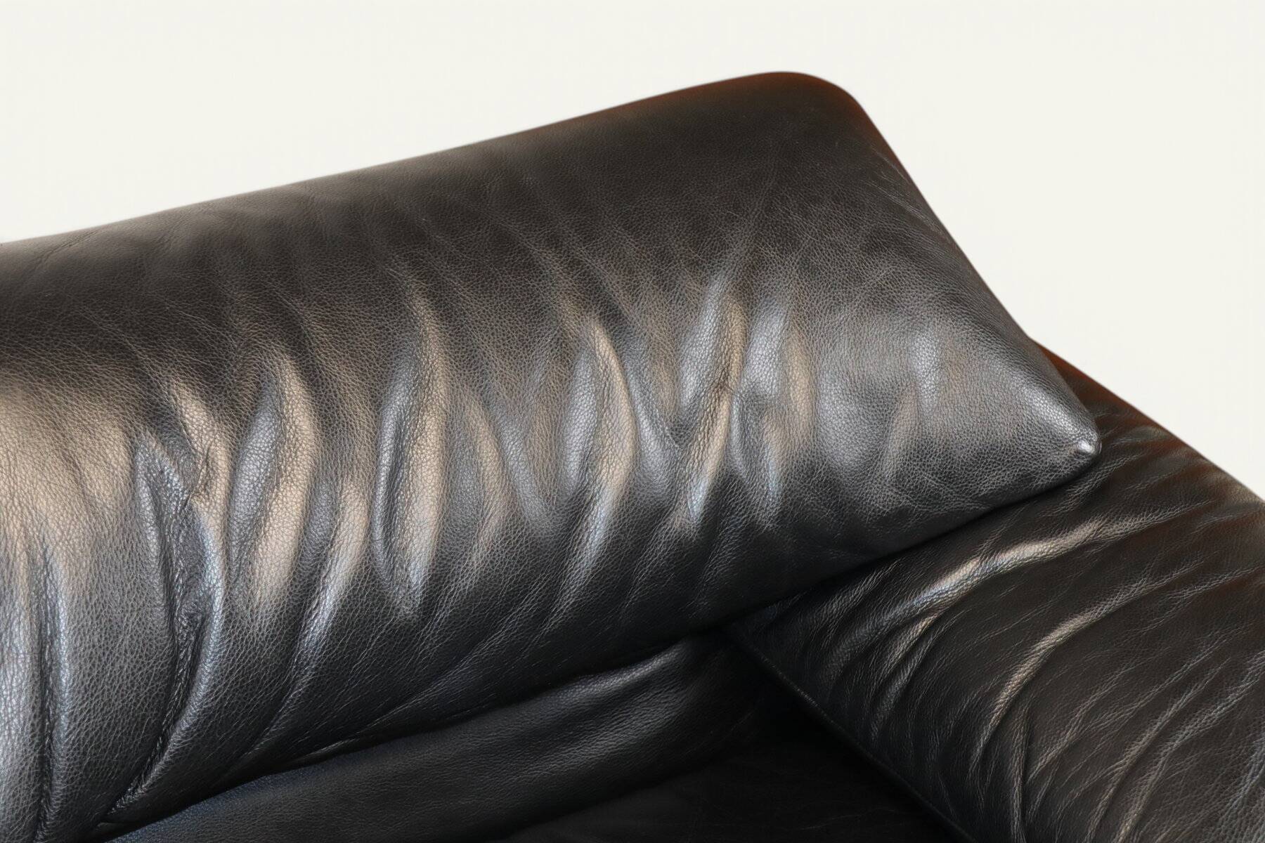 Maralunga 3-seater sofa in black leather by Vico Magistretti for Cassina
