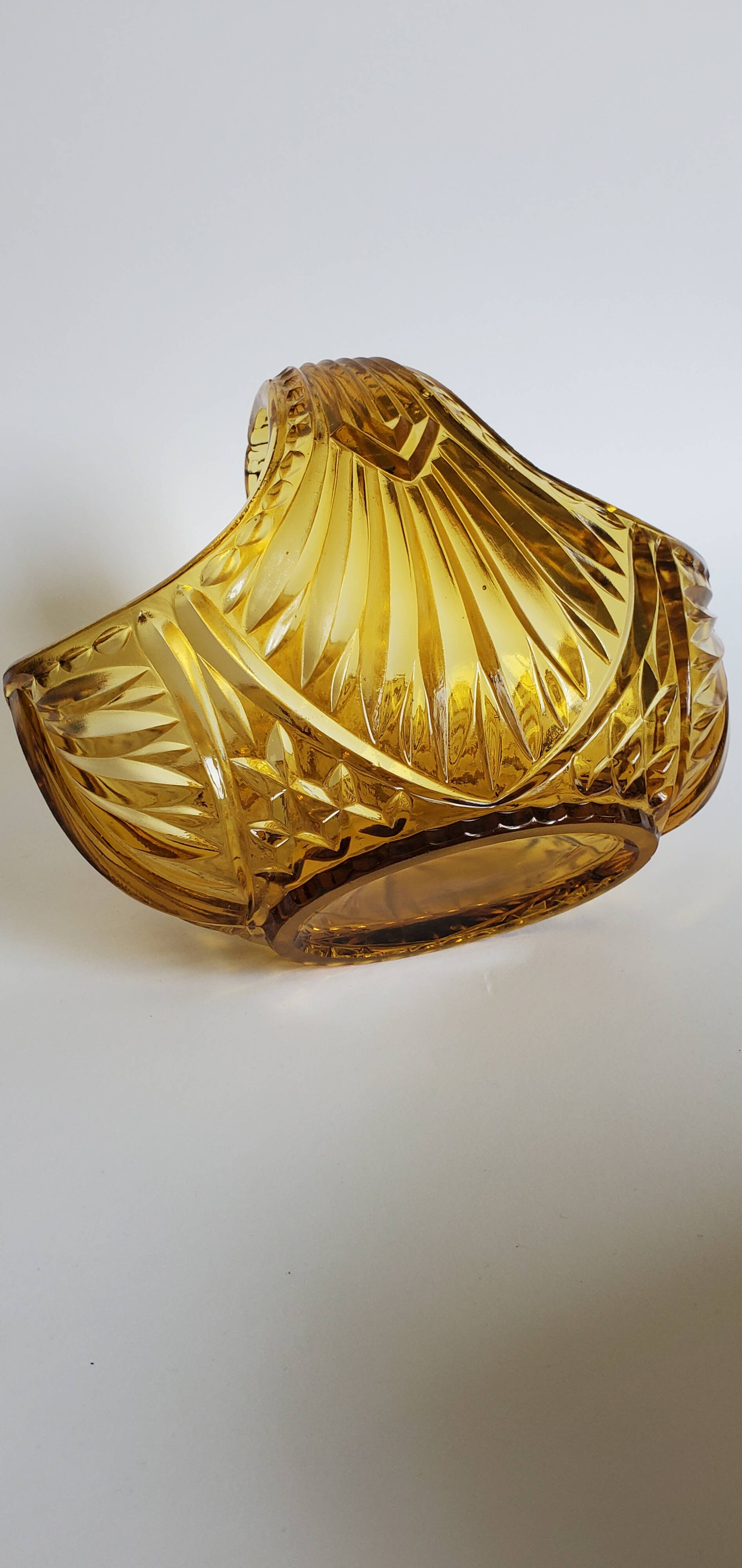 Amber glass basket
