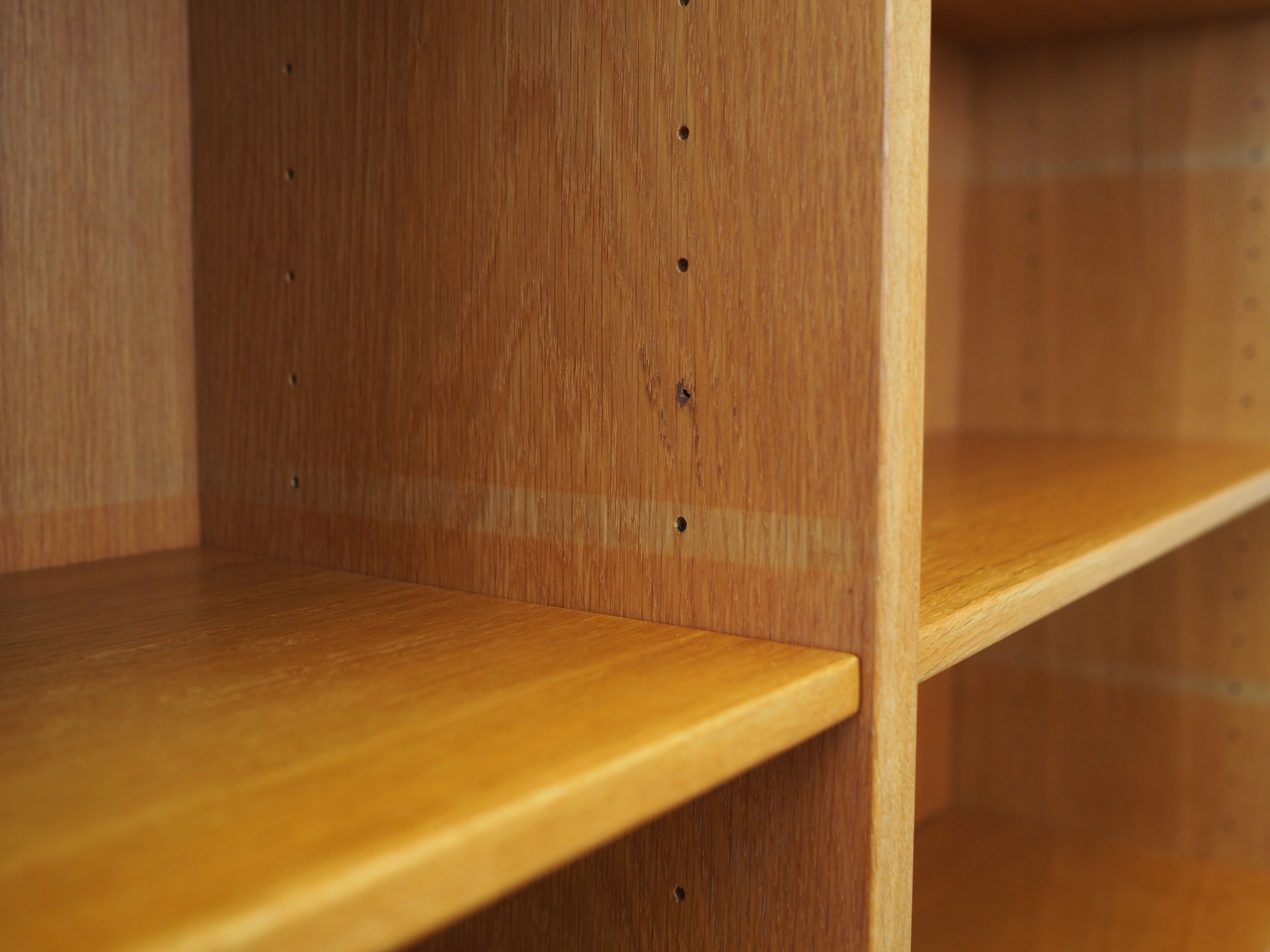 Bibliothèque en frêne, design danois, années 1960, designer: Børge Mogensen